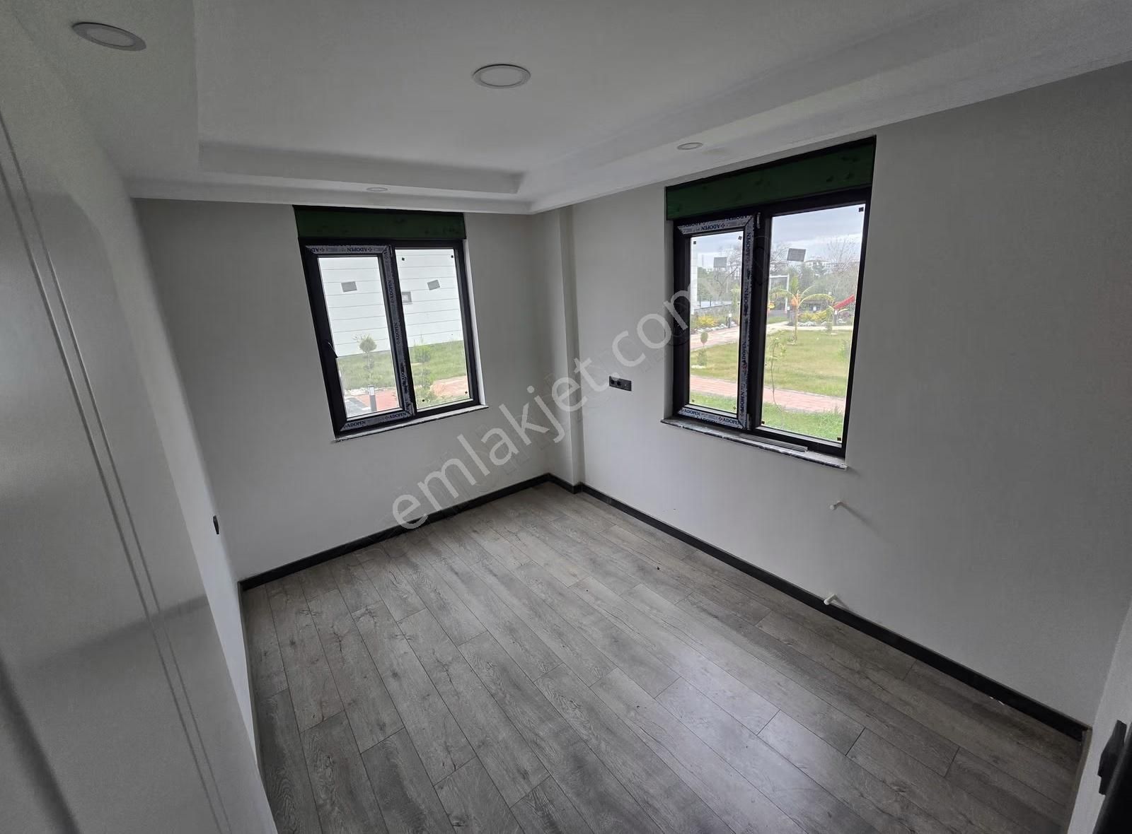 Varsak'ta Havuz Cepheli, Yatırımlık 1+1 Daire - Görsel 2