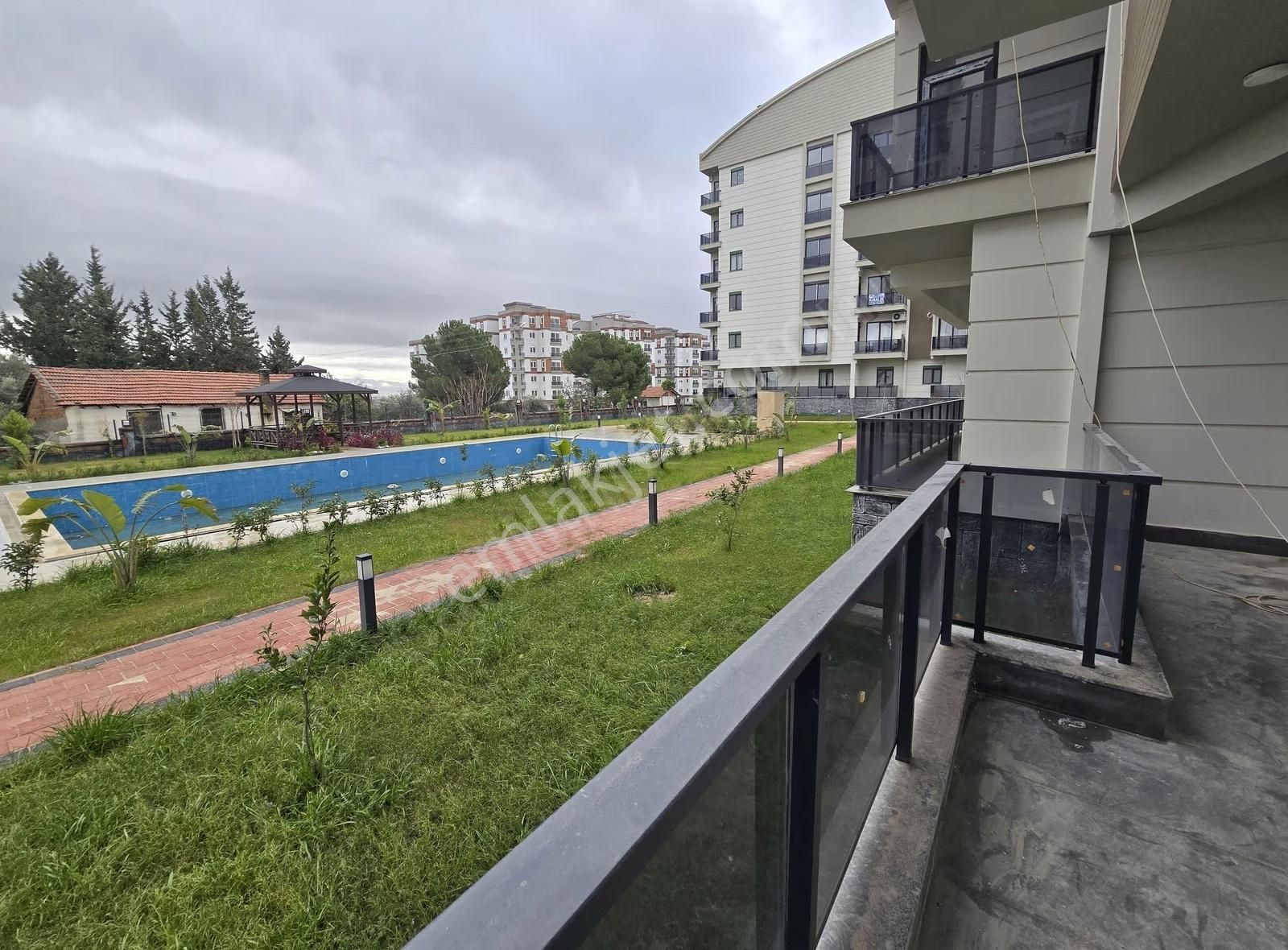 Varsak'ta Havuz Cepheli, Yatırımlık 1+1 Daire - Görsel 33