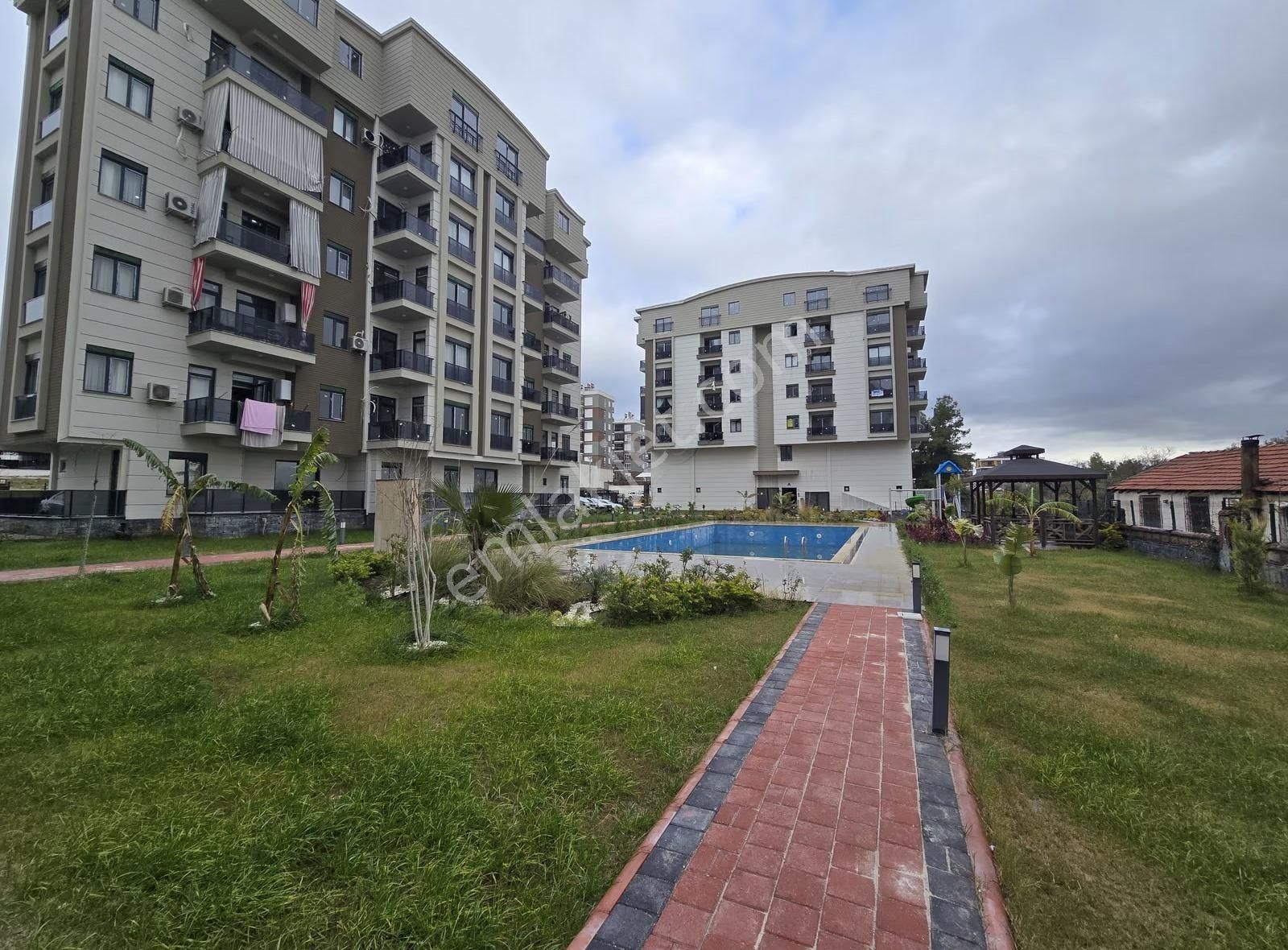 Varsak'ta Havuz Cepheli, Yatırımlık 1+1 Daire - Görsel 17