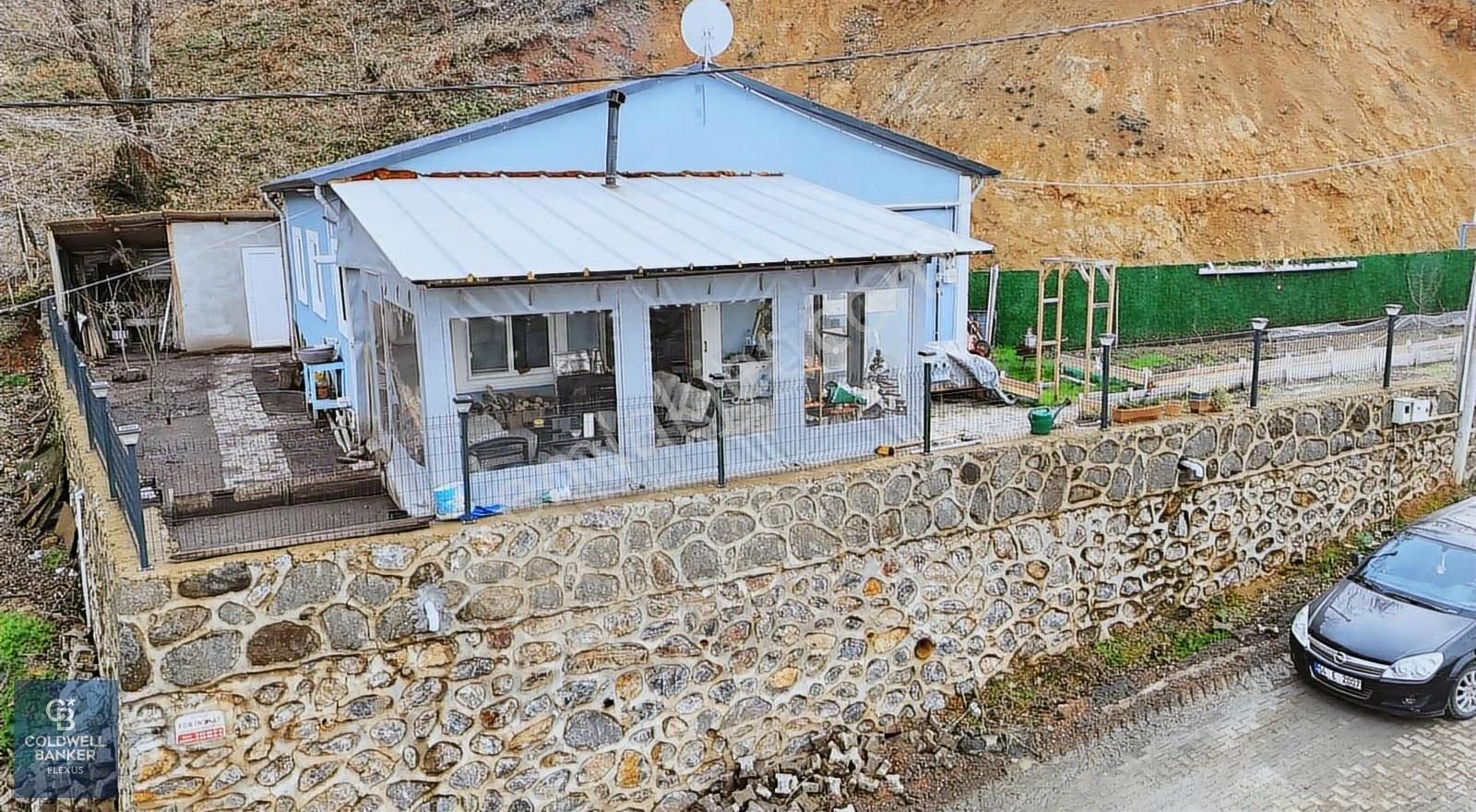 Müstakil Yaşam Arayanlara 3+1 Verandalı Eşyalı Daire