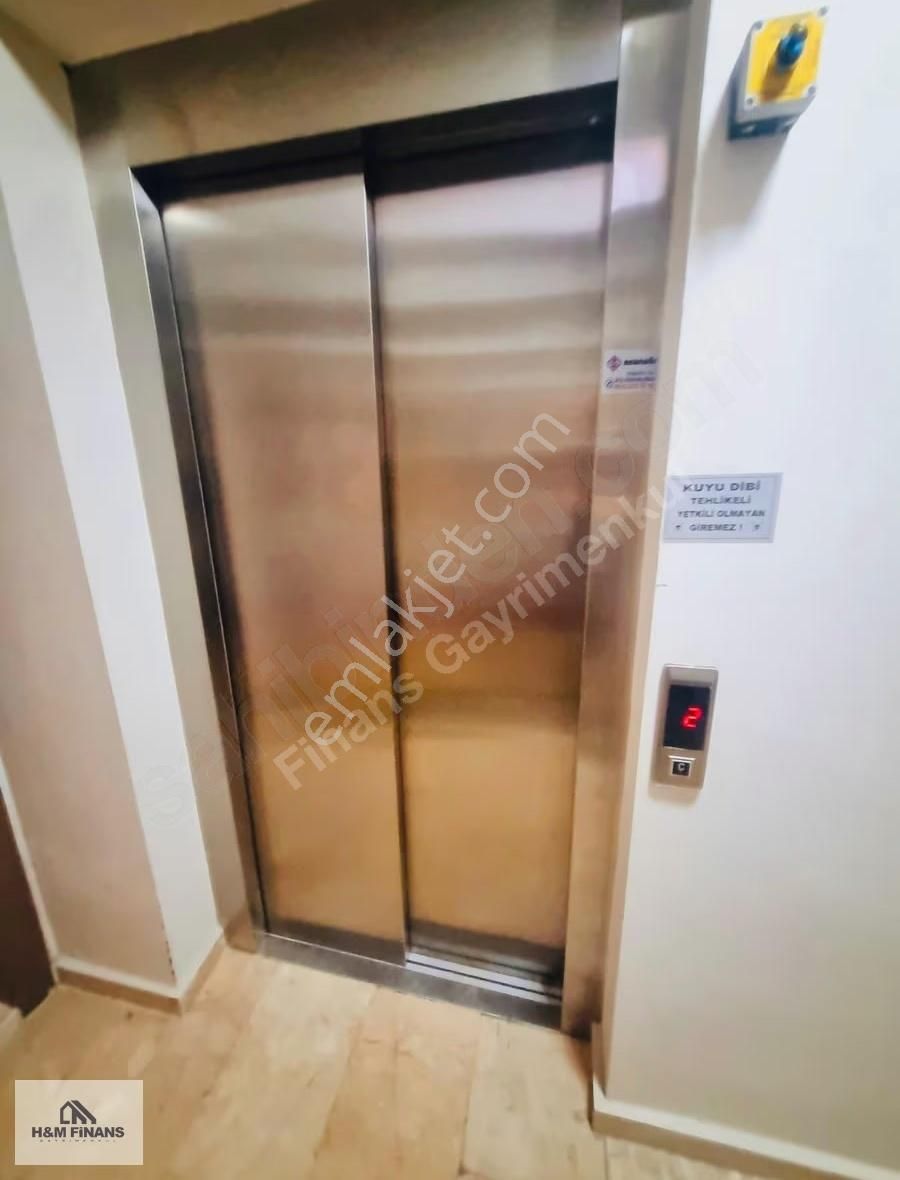 Çekmeköy Cumhuriyet Mah. Demokrasi Cd. Satılık 1+1 Geniş Daire - Görsel 13