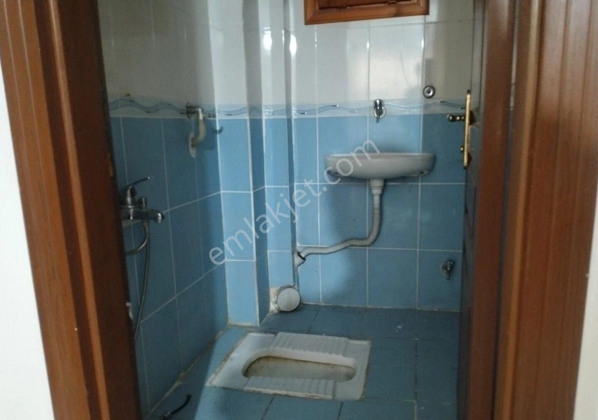 Bekar Memura Uygun Metroya Yakın Kiralık 1+1 Kısmen Möbleli - Görsel 5