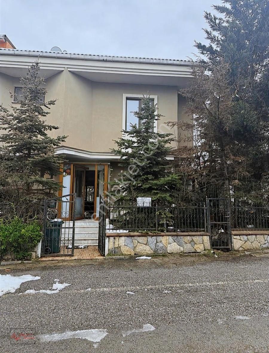 Çamlık Garden Park Sitesi Eşyalı-eşyasız 4+1 Kiralık Villa - Görsel 23