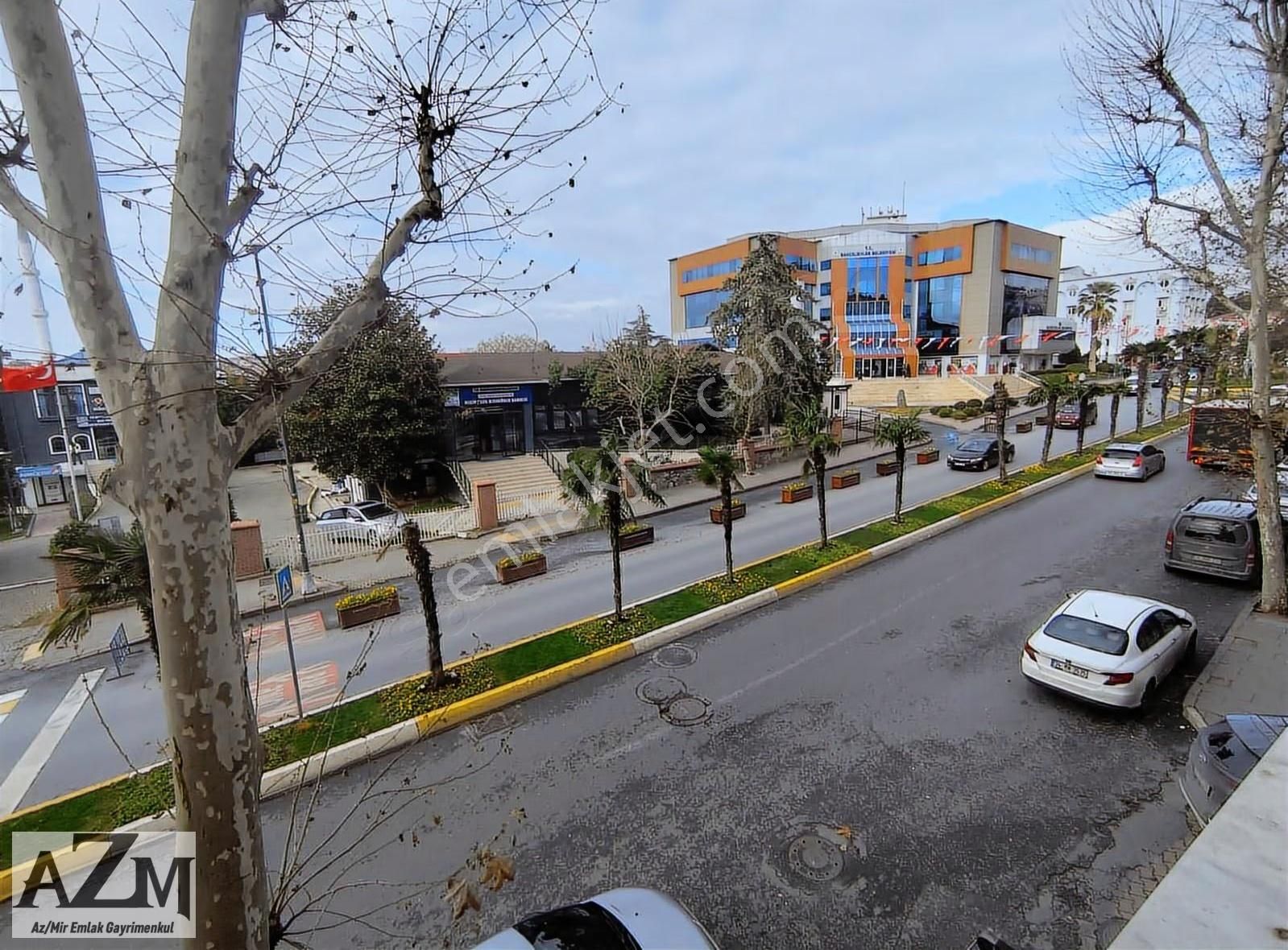 Azmir'den Satılık Vergi Dairesi Karşısı Geniş Ofis For Sale للبي - Görsel 16