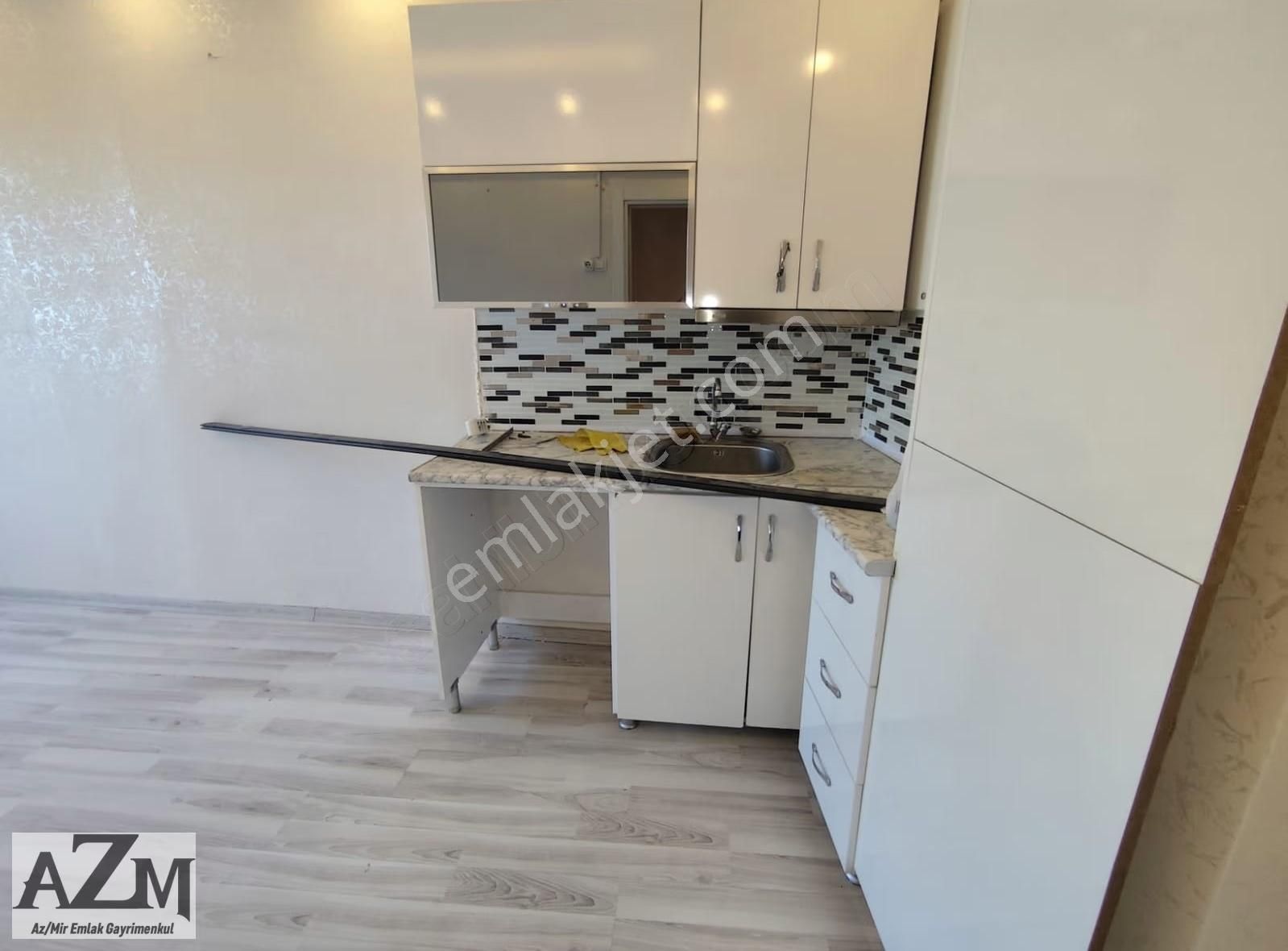 Azmir'den Belediye Karşısı Kiralık 45 M2 Ofis For Rent - Görsel 10
