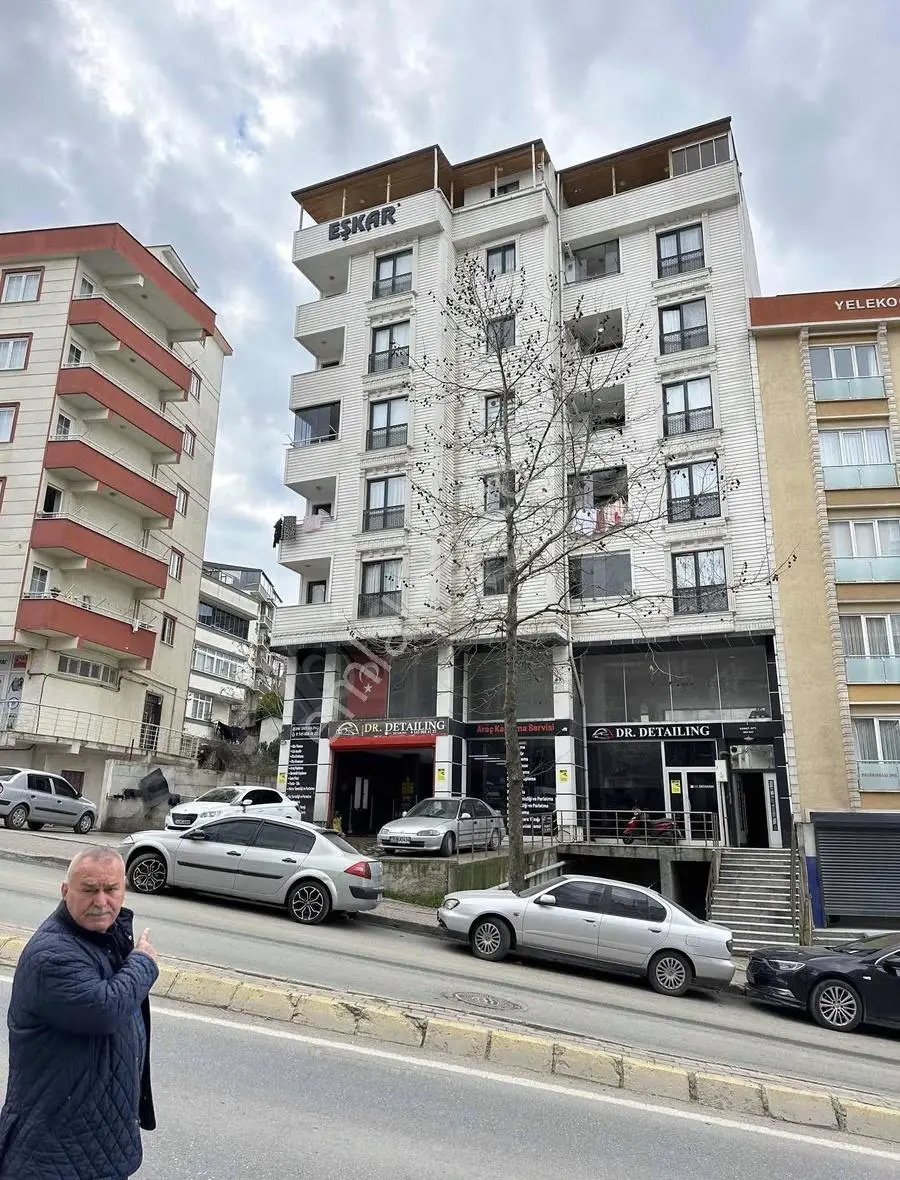 Arab Cş Mh Satılık 2+1 90 M2net Kat 3 Asansörlü İskanlı