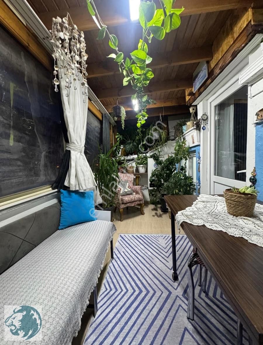 Sultaniye'de 4+2 Masrafsız Geniş M2 Satılık Dublex - Görsel 7