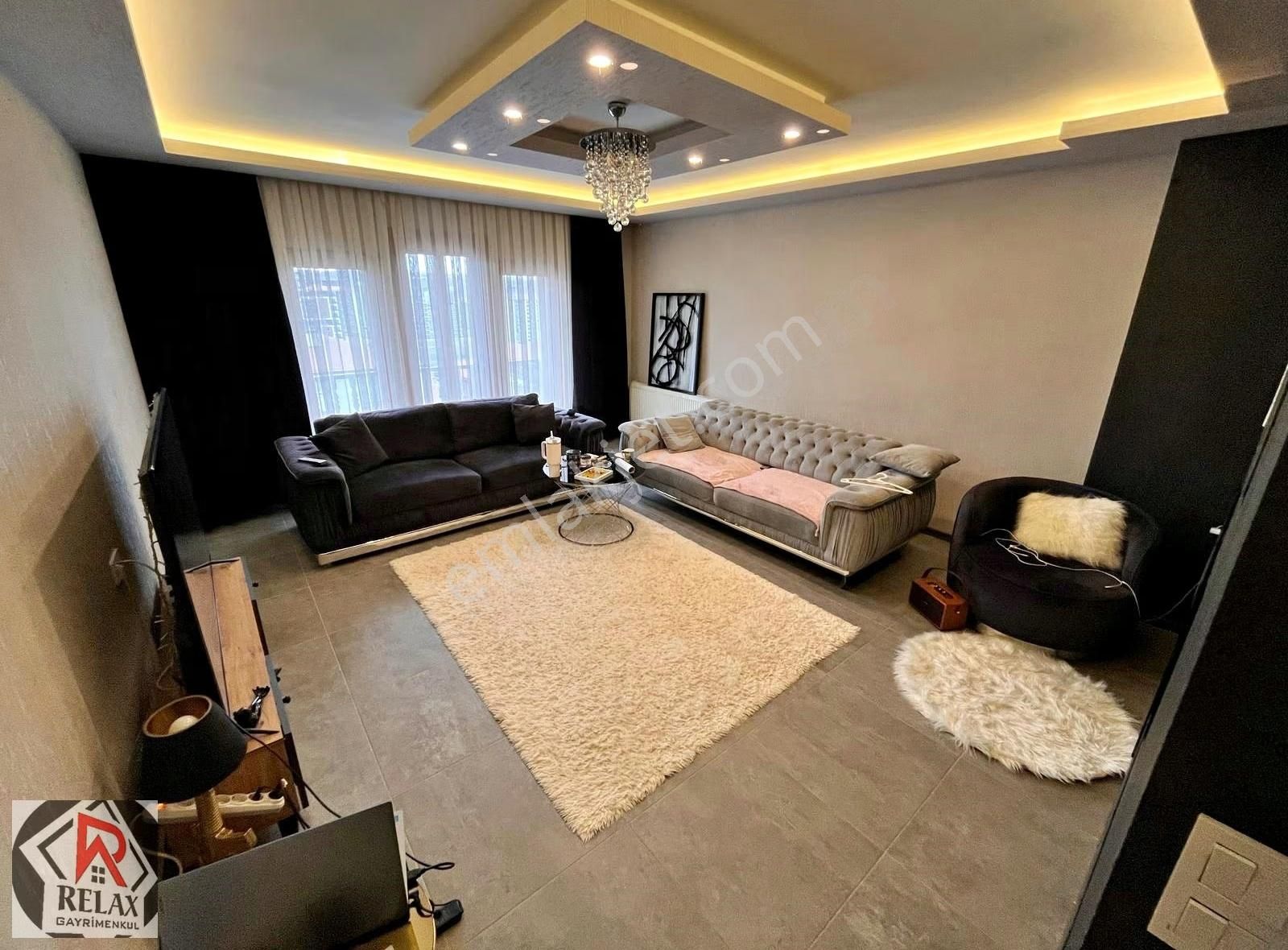 Relax'tan Seyitler Cd. Üzeri Lüx Yapılı Geniş Ön Cephe 3+1 - Görsel 5