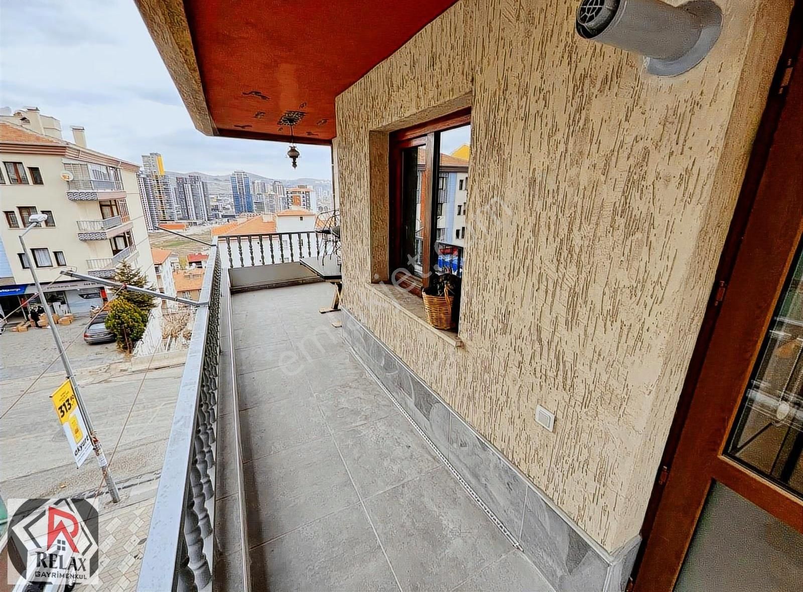 Relax'tan Seyitler Cd. Üzeri Lüx Yapılı Geniş Ön Cephe 3+1 - Görsel 17