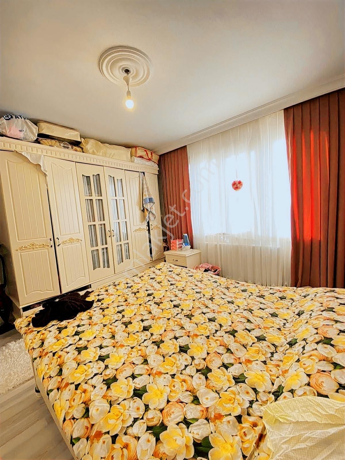 Atabey'den Satılık 2+1 90 M2 Geniş Ara Kat Daire Mevlana Mahalle - Görsel 2