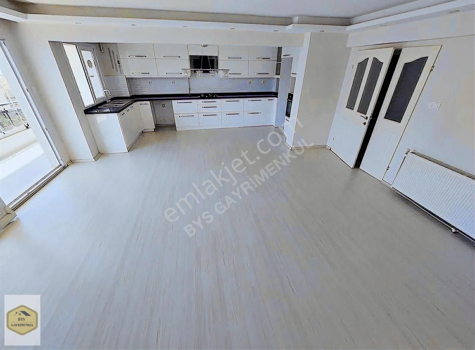 Bys'den Hükümet Konağı Karşısı Geniş Kiralık 3+1 Daire - Görsel 27