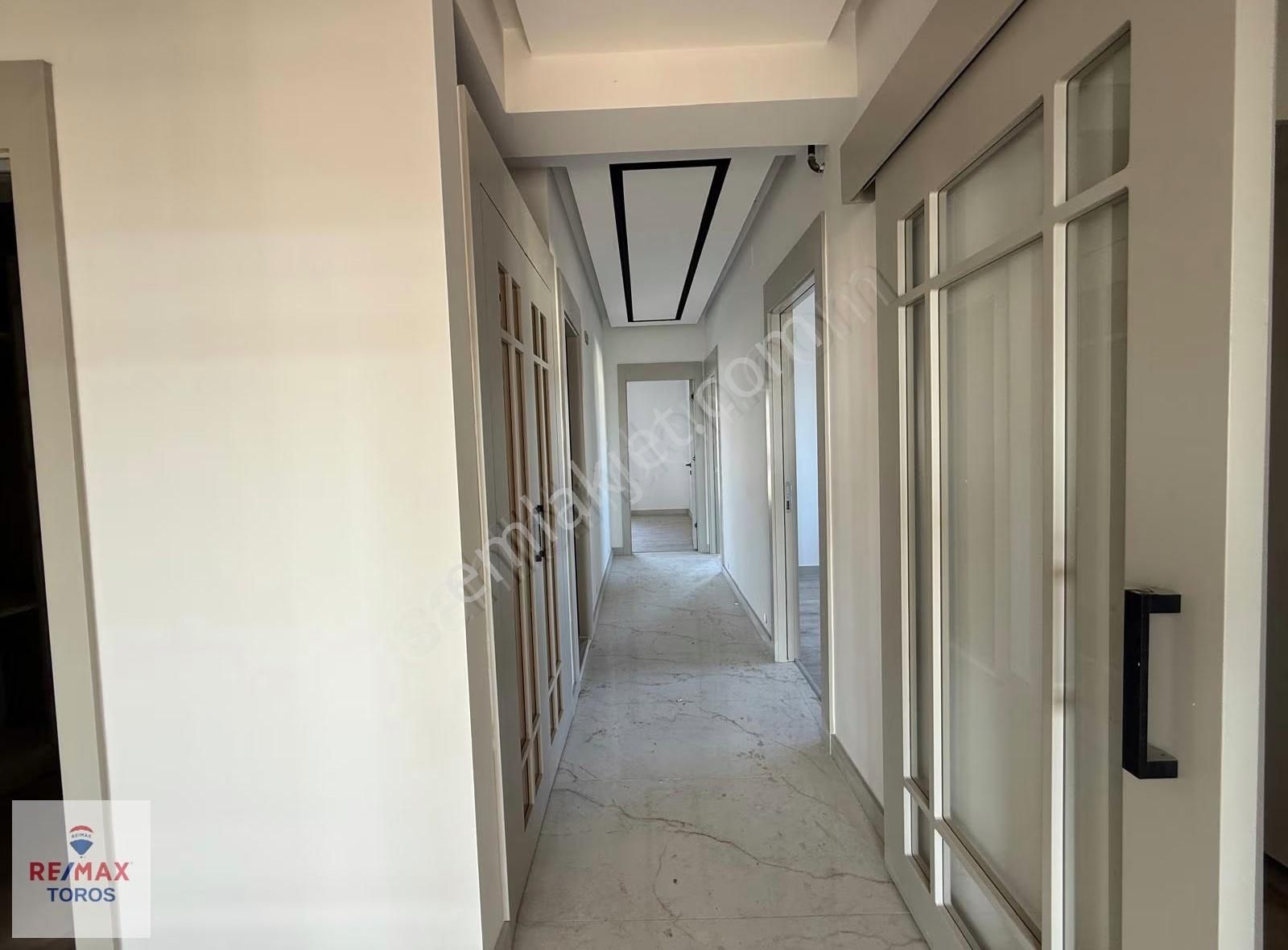 Remax Toros'tan Mezitli'de Özbay Konakları'nda Satılık Sıfır 4+1 - Görsel 16