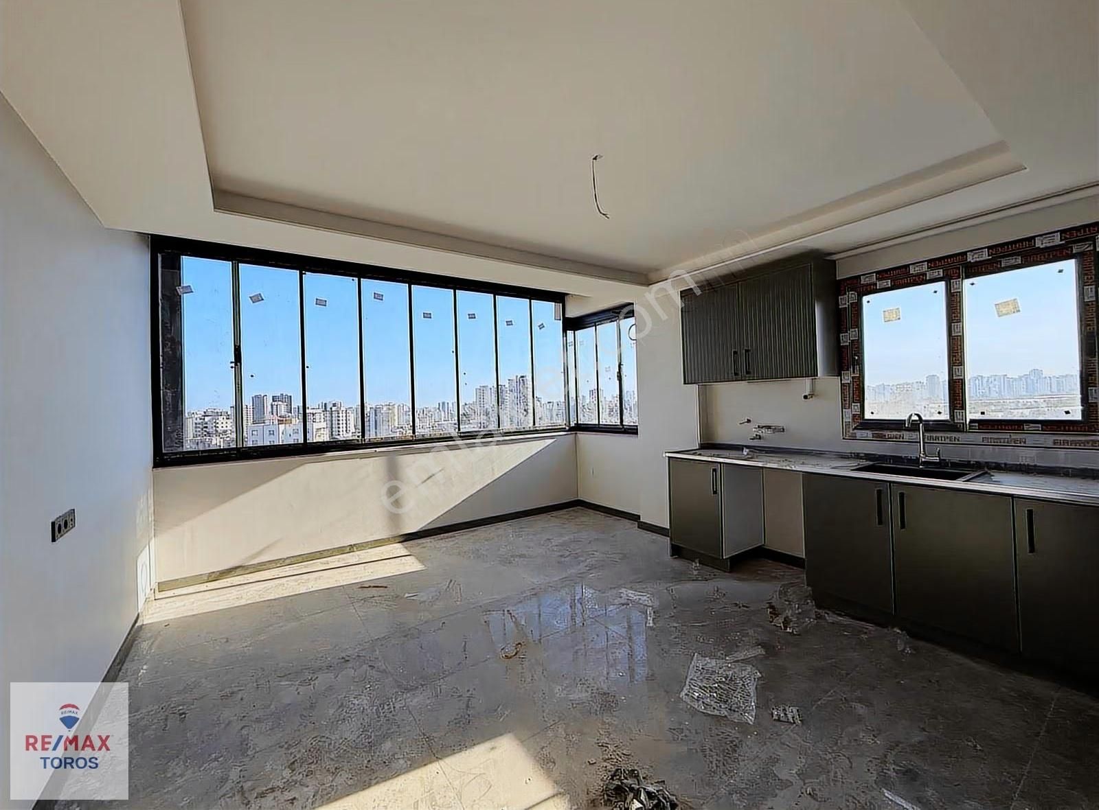 Remax Toros'tan Vatan Caddesi Otoban Çıkışında Satılık 2+1 - Görsel 3