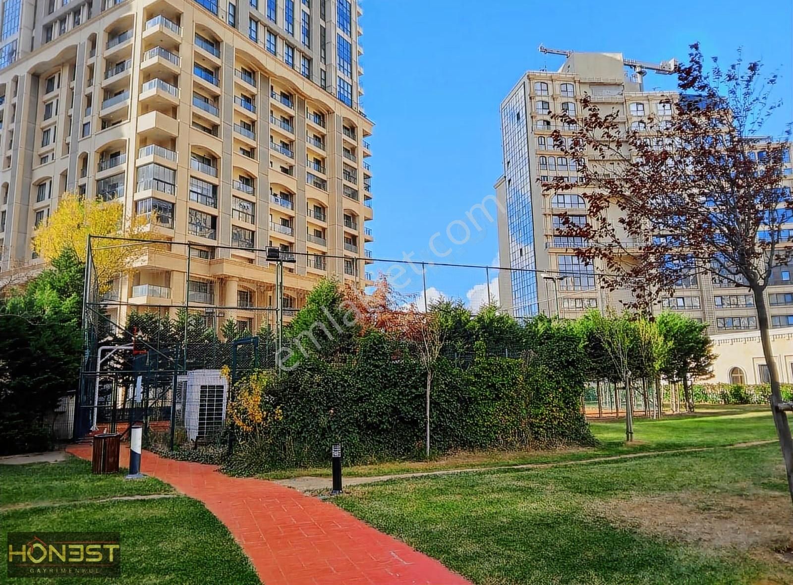Kiptaş Venezia Mega'da Satılık 2+1 Boş Ebeveyn Banyolu Daire - Görsel 15