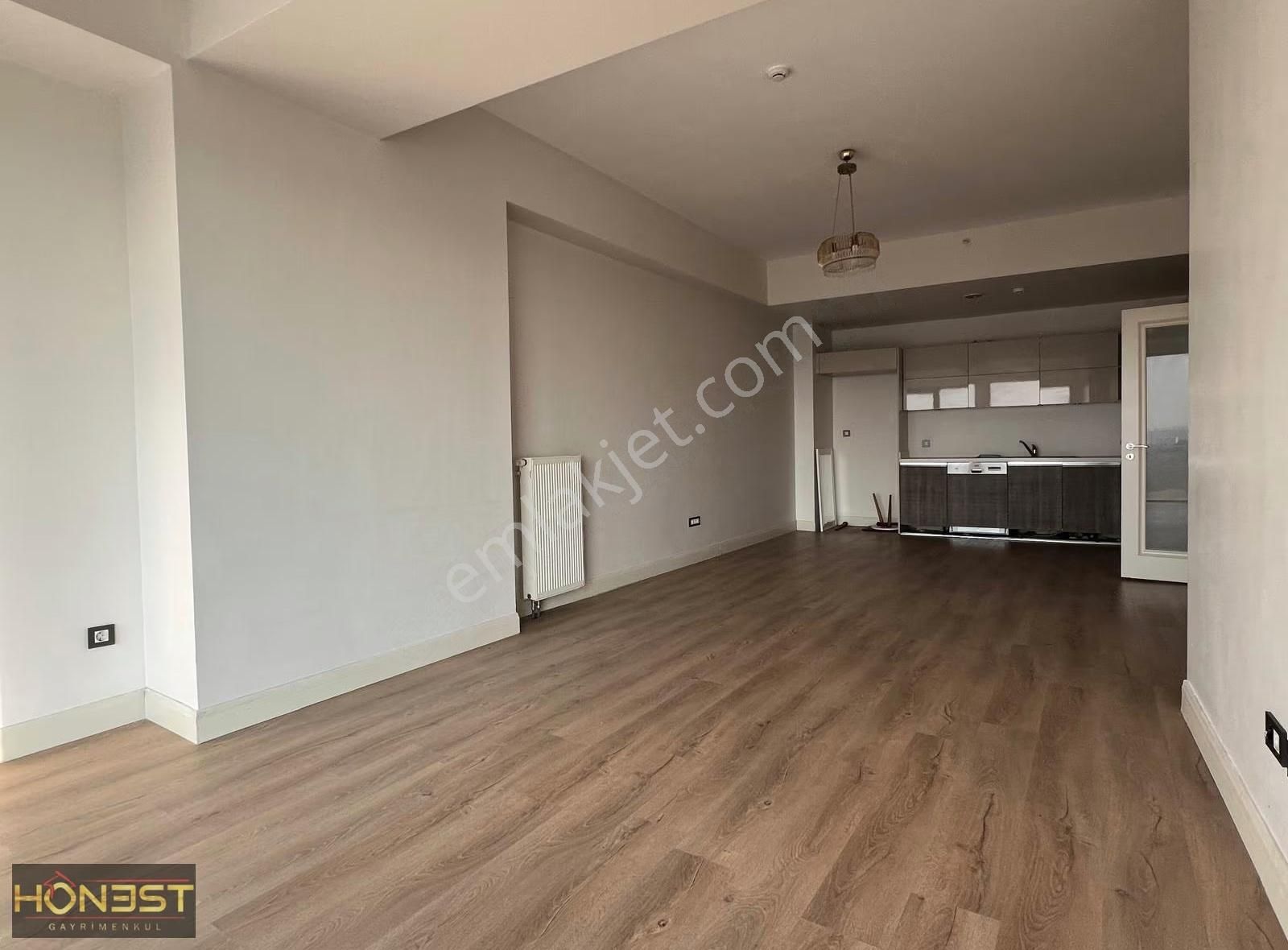 Kiptaş Venezia Mega'da Satılık 2+1 Boş Ebeveyn Banyolu Daire - Görsel 5
