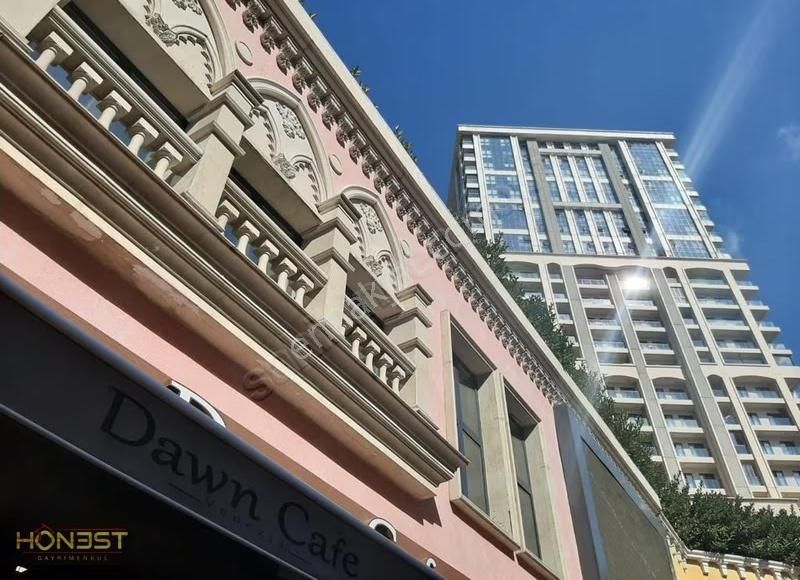 Kiptaş Venezia Mega Satılık 1+1 Kare Salon Eşyalı Daire - Görsel 12