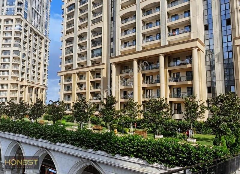 Kiptaş Venezia Mega Satılık 1+1 Kare Salon Eşyalı Daire - Görsel 24