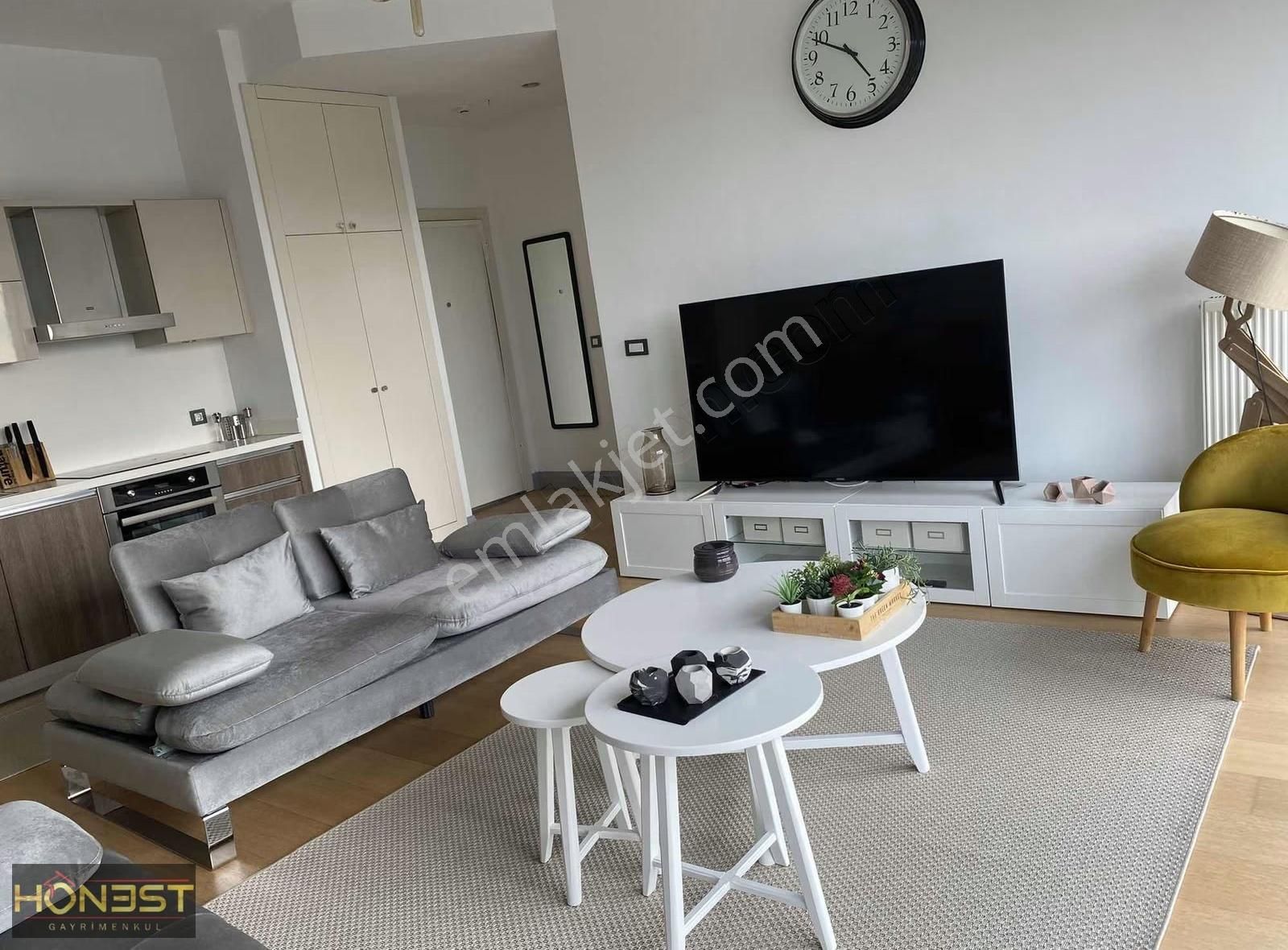 Kiptaş Venezia Mega Satılık 1+1 Kare Salon Eşyalı Daire - Görsel 14