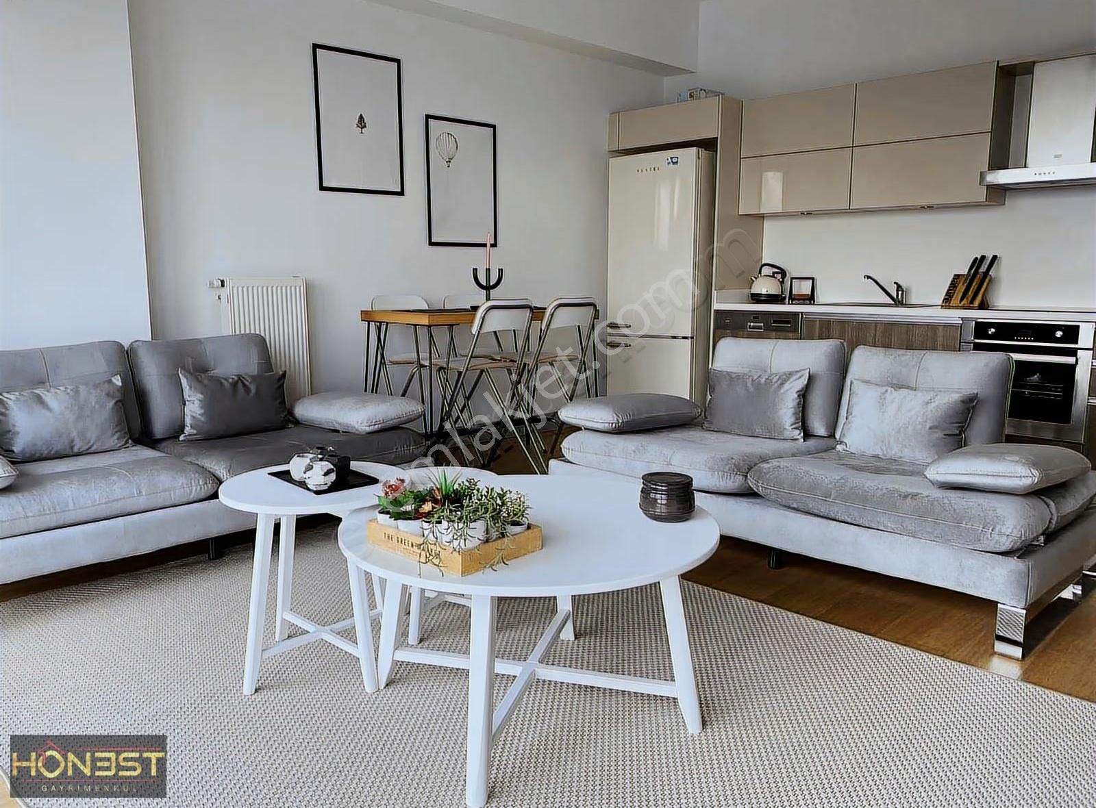Kiptaş Venezia Mega Satılık 1+1 Kare Salon Eşyalı Daire - Görsel 19