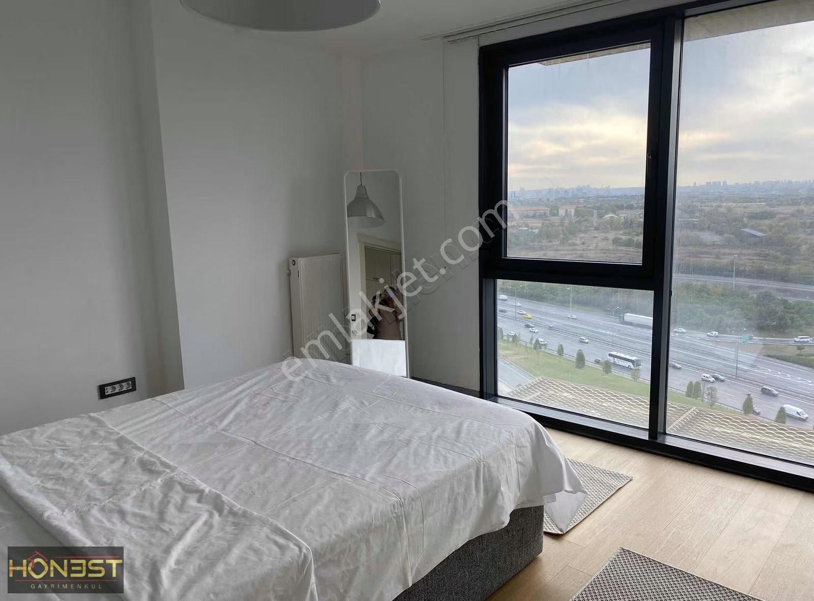 Kiptaş Venezia Mega Satılık 1+1 Kare Salon Eşyalı Daire - Görsel 13