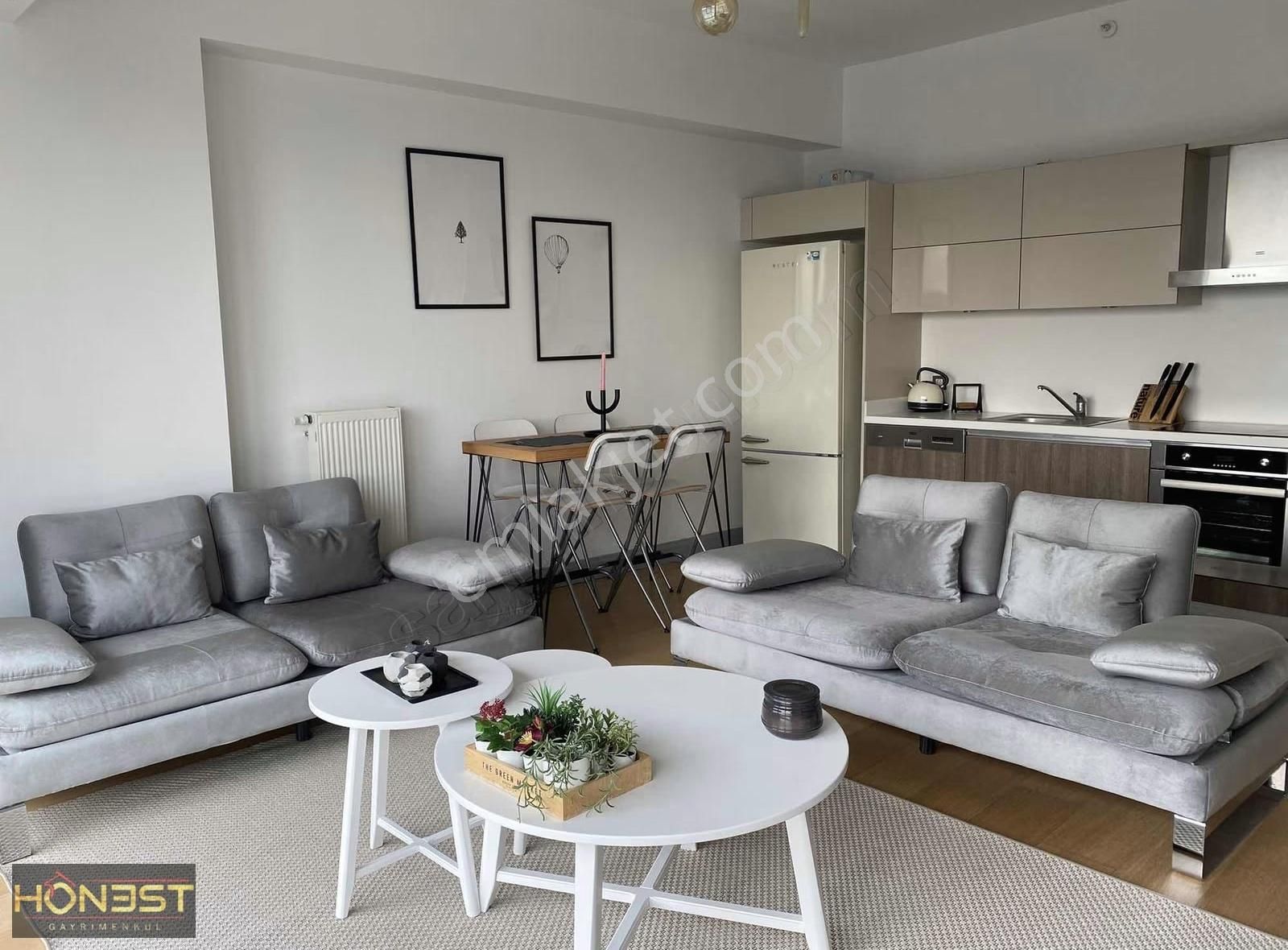 Kiptaş Venezia Mega Satılık 1+1 Kare Salon Eşyalı Daire - Görsel 15