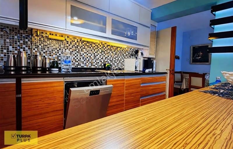 Amerikan Kolleji Metro Yakını Eşyalı Otoparklı Kiralık Daire 3+1 - Görsel 14