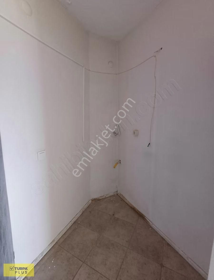 Bornova Erzene Mah Evka 3 Metro Yakını Kiralık Daire 1+1 - Görsel 7