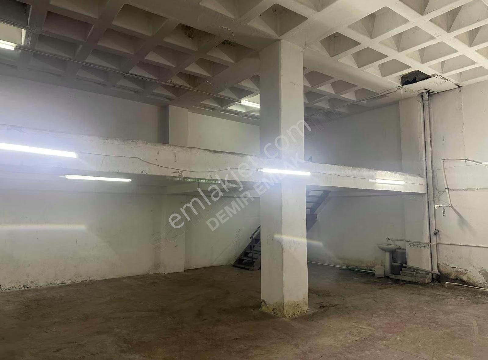 Demirden İkitelli Osbde Araç Yanaşır Temiz Boş 250 M2 İşyeri - Görsel 7