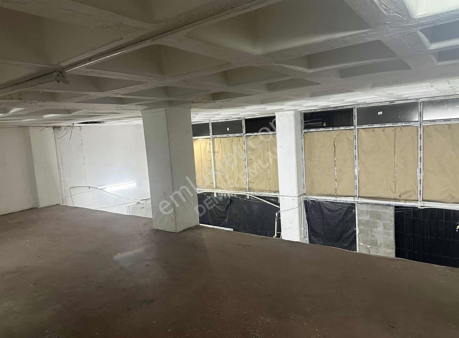 Demirden İkitelli Osbde Araç Yanaşır Temiz Boş 250 M2 İşyeri - Görsel 15