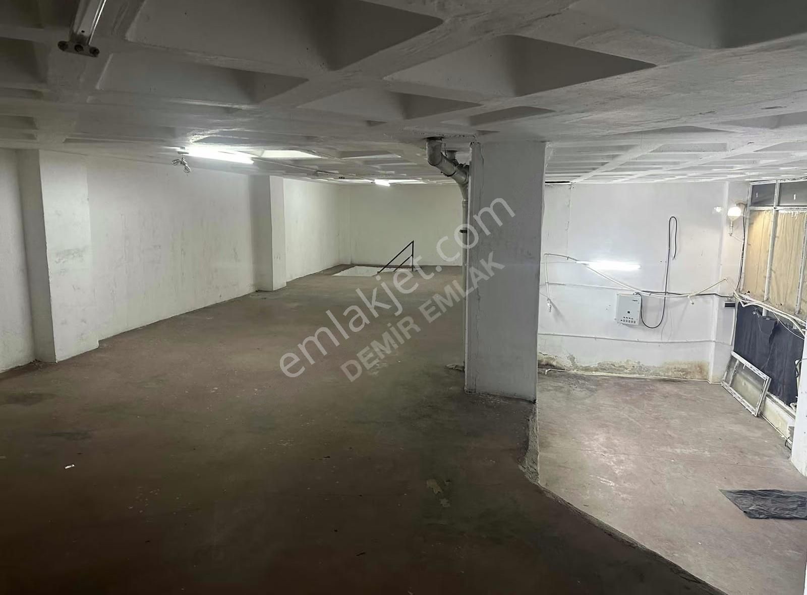 Demirden İkitelli Osbde Araç Yanaşır Temiz Boş 250 M2 İşyeri - Görsel 5