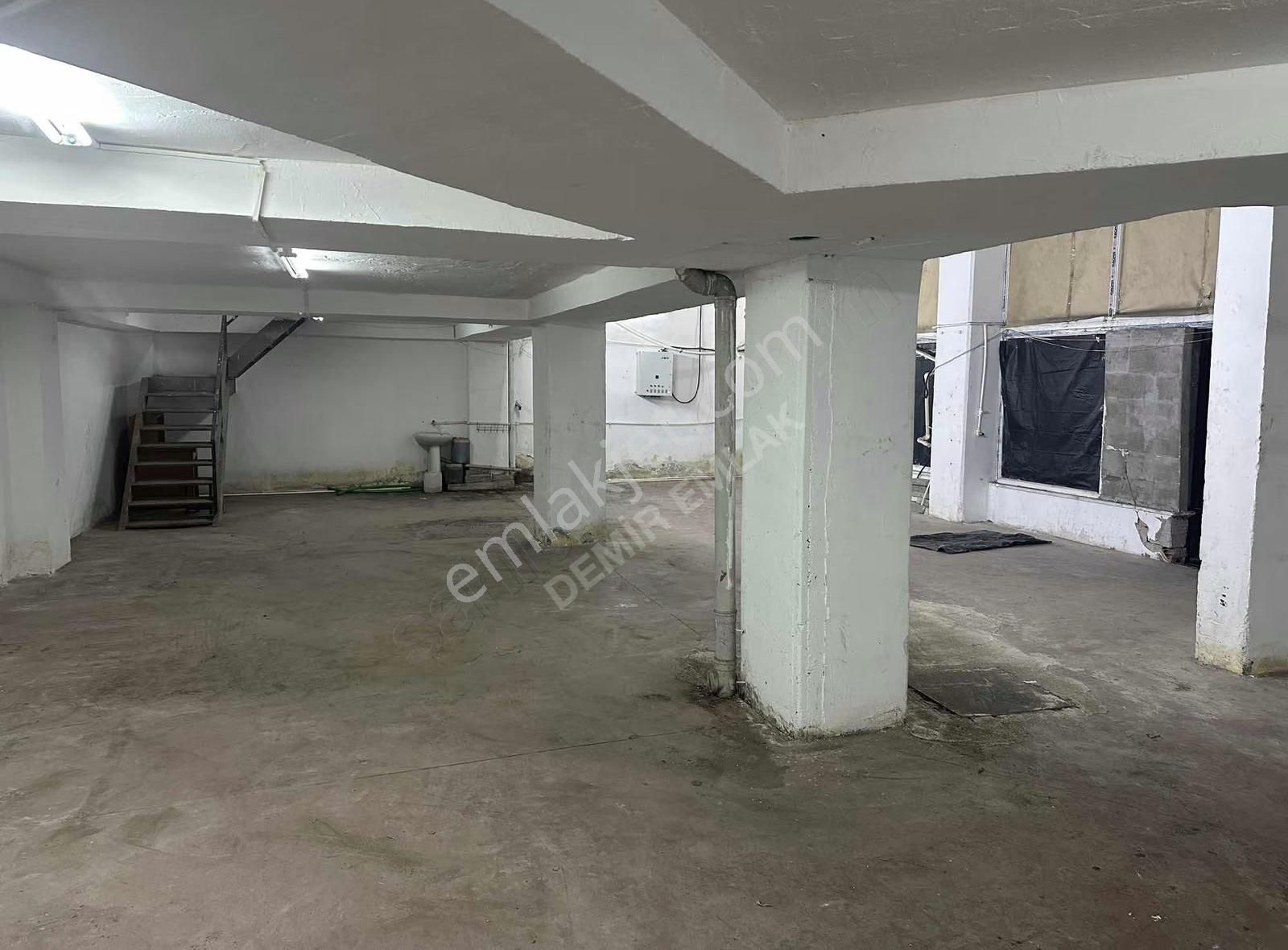 Demirden İkitelli Osbde Araç Yanaşır Temiz Boş 250 M2 İşyeri - Görsel 12