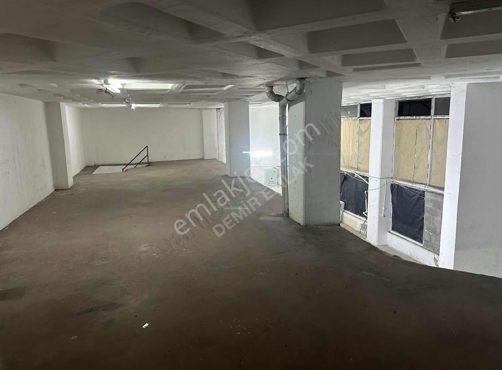 Demirden İkitelli Osbde Araç Yanaşır Temiz Boş 250 M2 İşyeri - Görsel 17