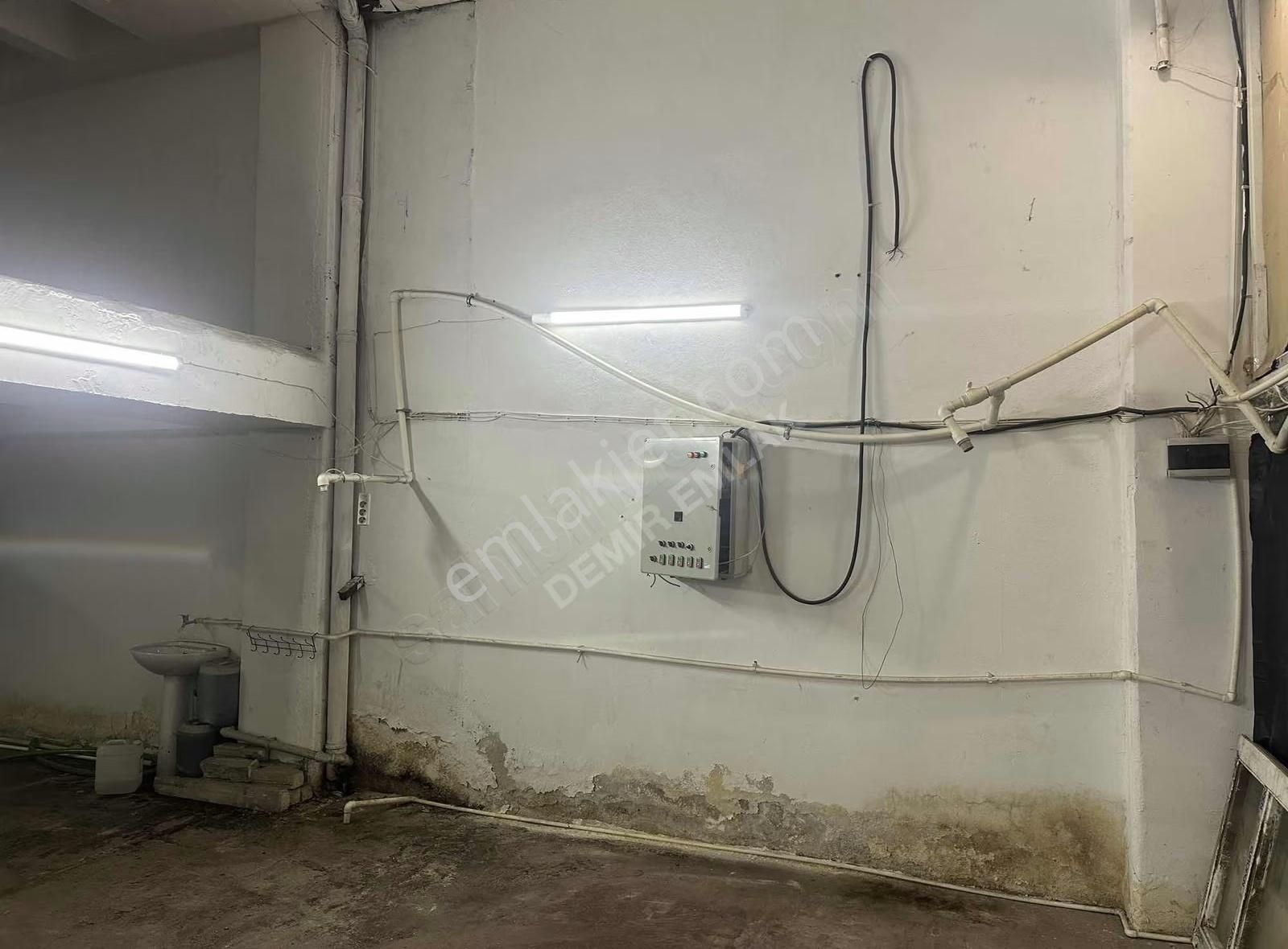 Demirden İkitelli Osbde Araç Yanaşır Temiz Boş 250 M2 İşyeri - Görsel 13
