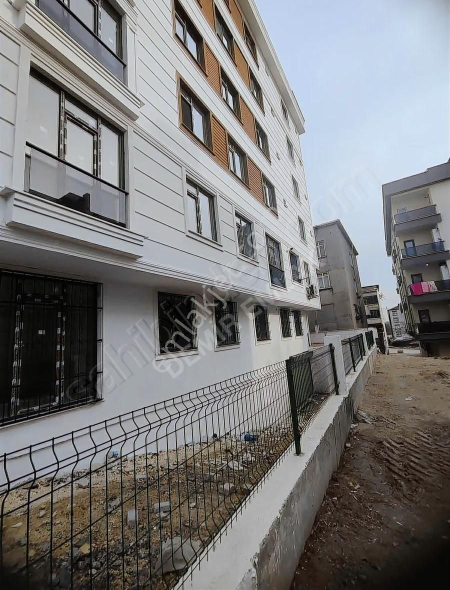 Demirden Üç Cepeli Oturuma Hazır Temiz Bahçe Katı Sıfır Daire - Görsel 18