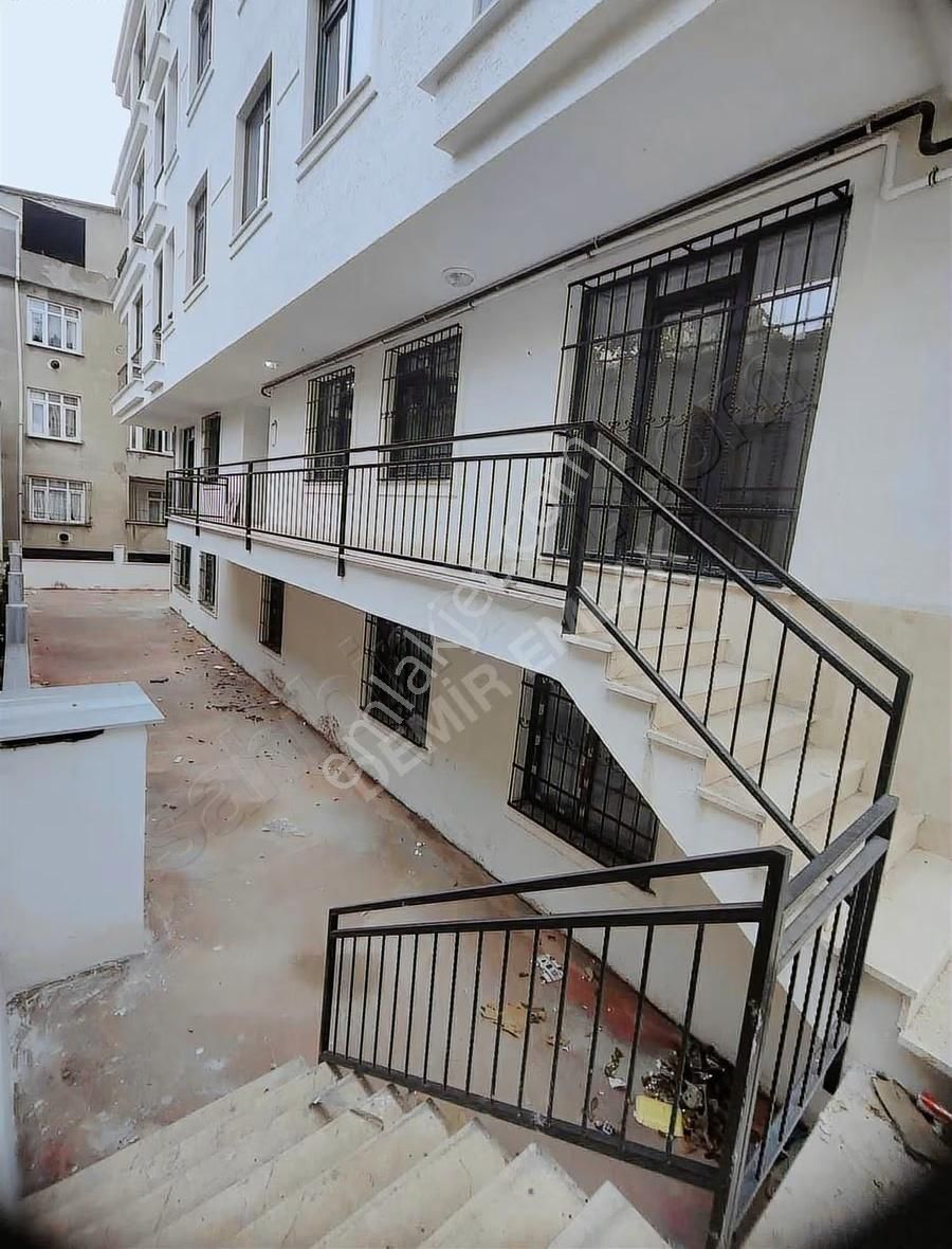 Demirden Üç Cepeli Oturuma Hazır Temiz Bahçe Katı Sıfır Daire - Görsel 7