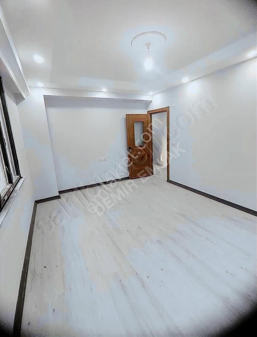 Demirden Üç Cepeli Oturuma Hazır Temiz Bahçe Katı Sıfır Daire - Görsel 8