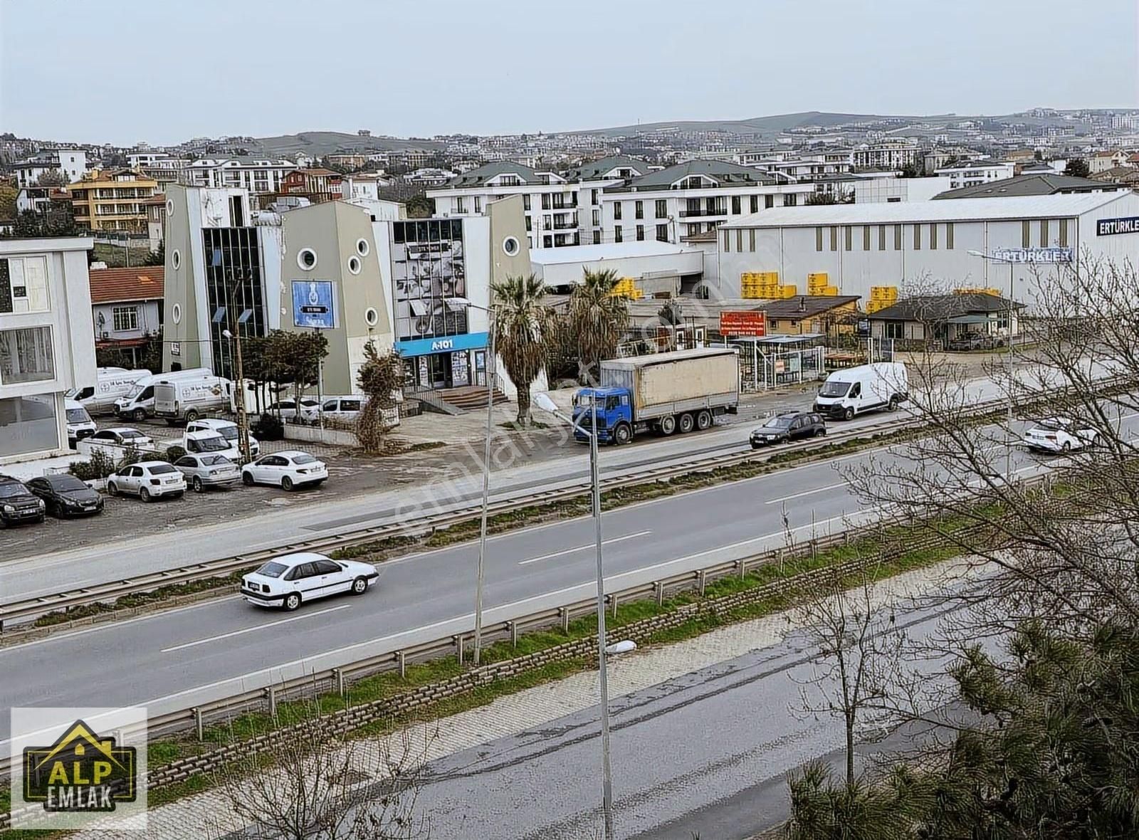 Büyükcemece Kamilobada E5 Cepheli Deniz Manzaralı Daire - Görsel 6