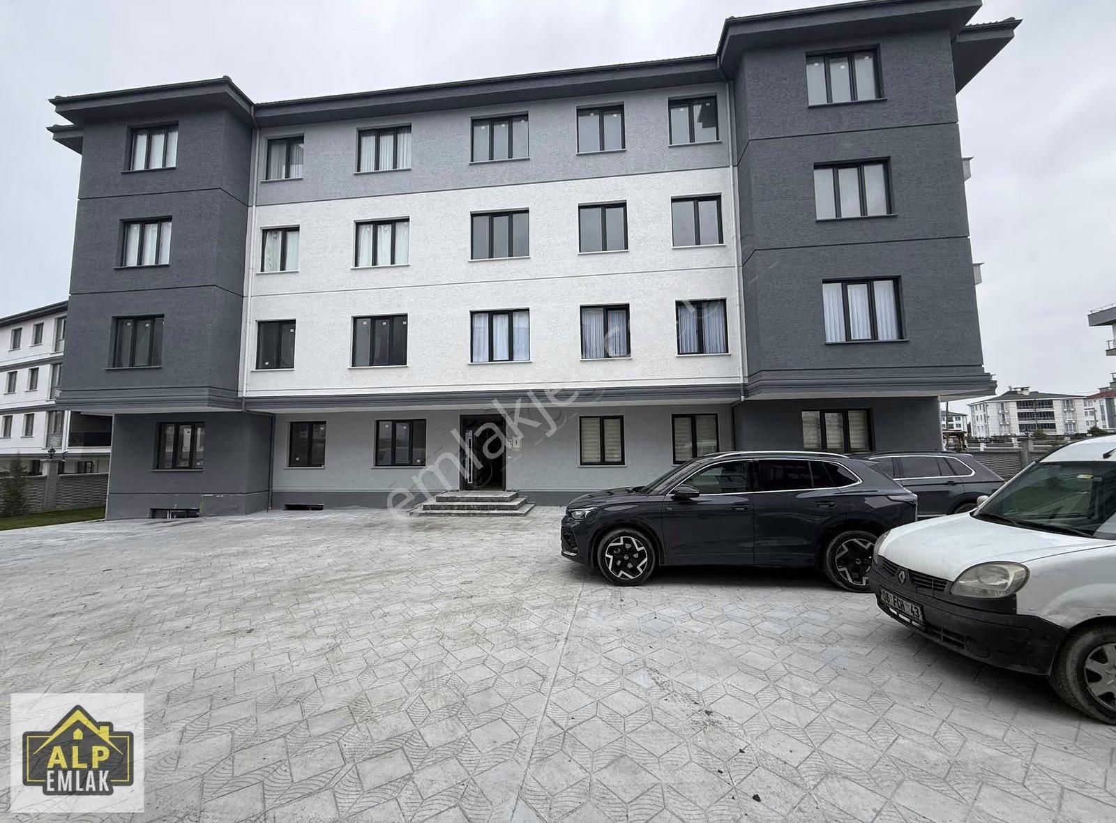 Alp Emlak'tan Selimpaşanın Yeni En Gözde Sitesinde Kiralık Daire