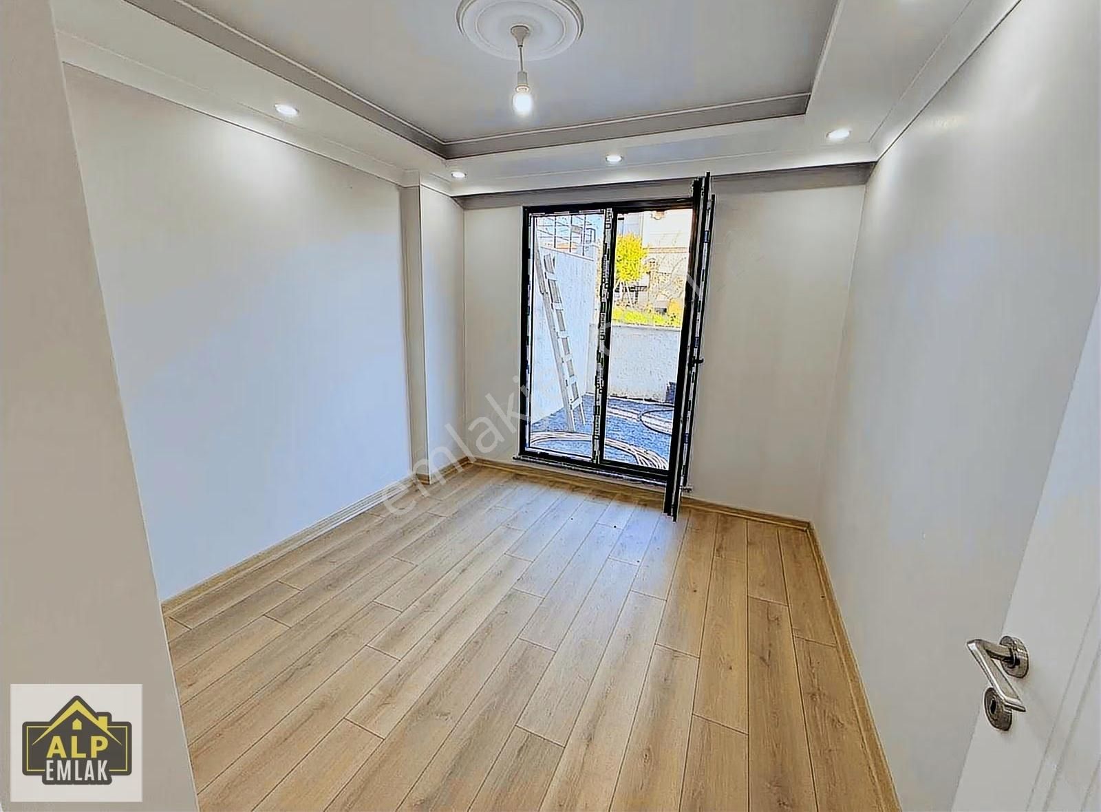 Büyükçekmece Celaliyede Deniz Manzaralı 85 M2 Bahçe Katı - Görsel 11