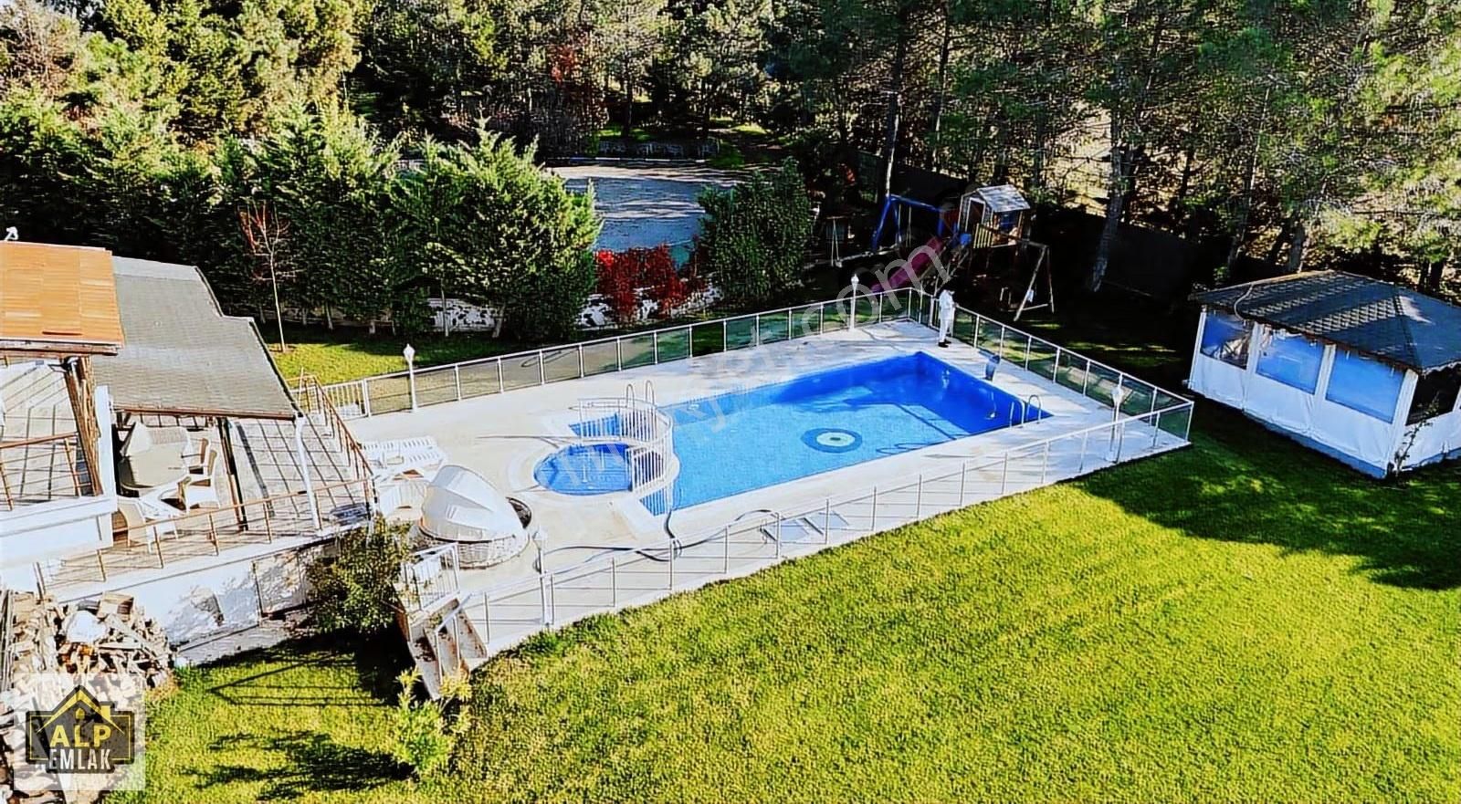 Silivri Çamlıktepe Villalarında Satılık Havuzlu Müstakil Villa - Görsel 5