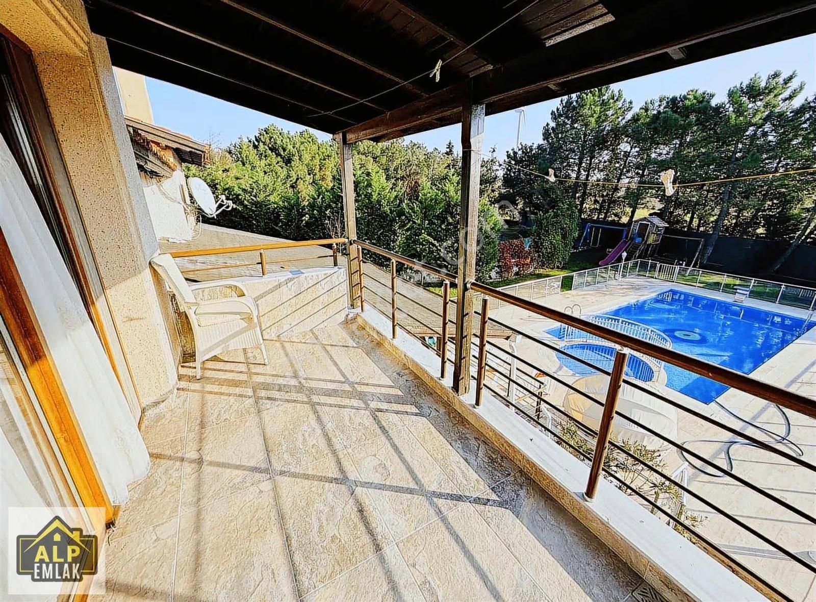 Silivri Çamlıktepe Villalarında Satılık Havuzlu Müstakil Villa - Görsel 18