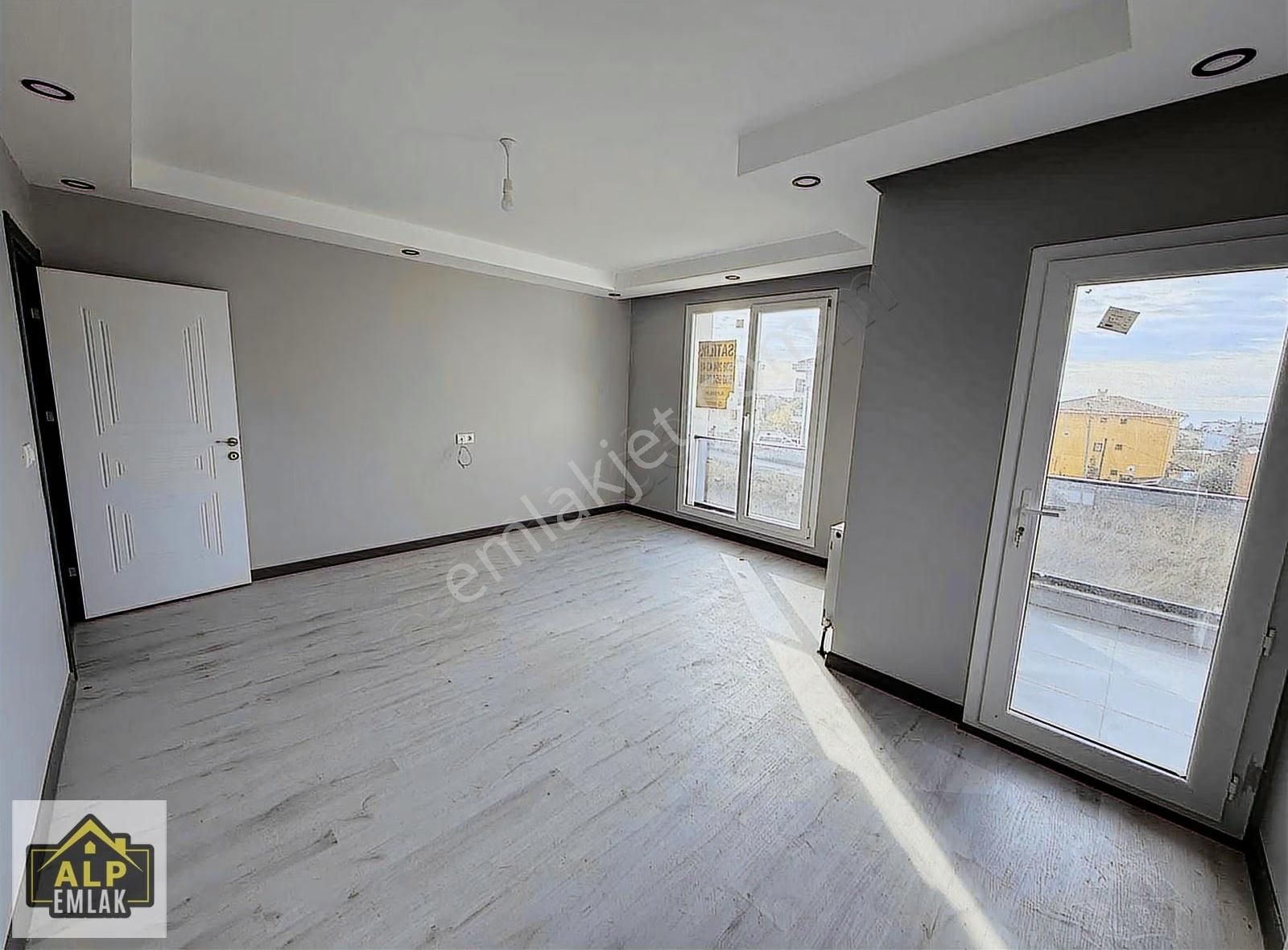 Alp Emlaktan Geniş Kullanımlı 3+1 Kat Mülkiyetli Güney Cephe - Görsel 15