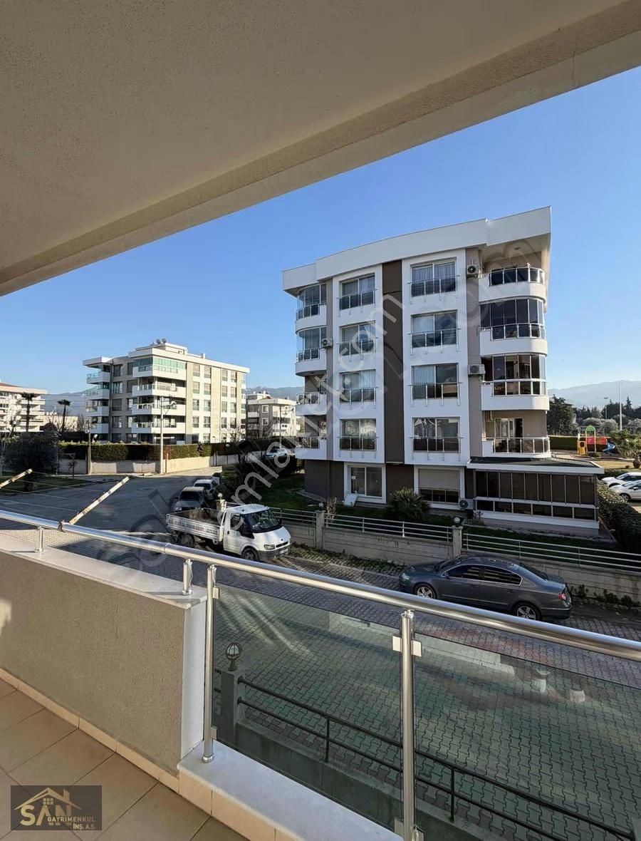 Güzelbahçe- Yalı'da Kapalı Mutfaklı Seçkin Satılık 2+1