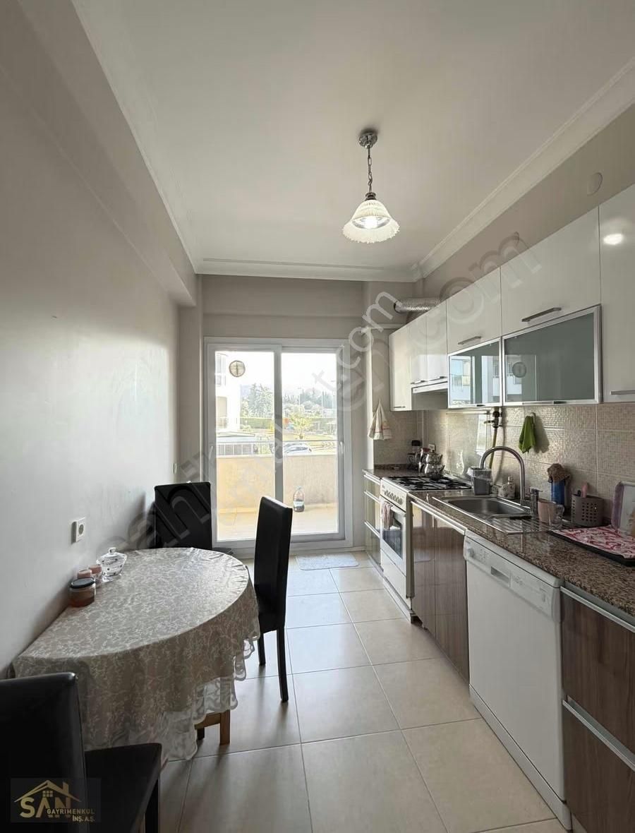Güzelbahçe- Yalı'da Kapalı Mutfaklı Seçkin Satılık 2+1 - Görsel 2