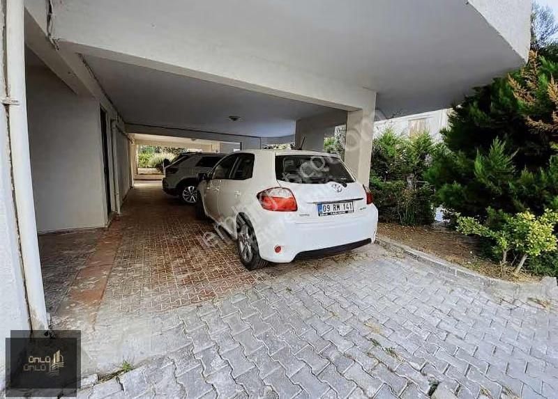 Deniz Manzaralı Site İçi Havuzlu Otoparklı Kiralık 3+1 Daire - Görsel 19