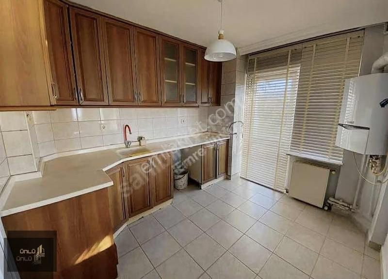 Deniz Manzaralı Site İçi Havuzlu Otoparklı Kiralık 3+1 Daire - Görsel 8