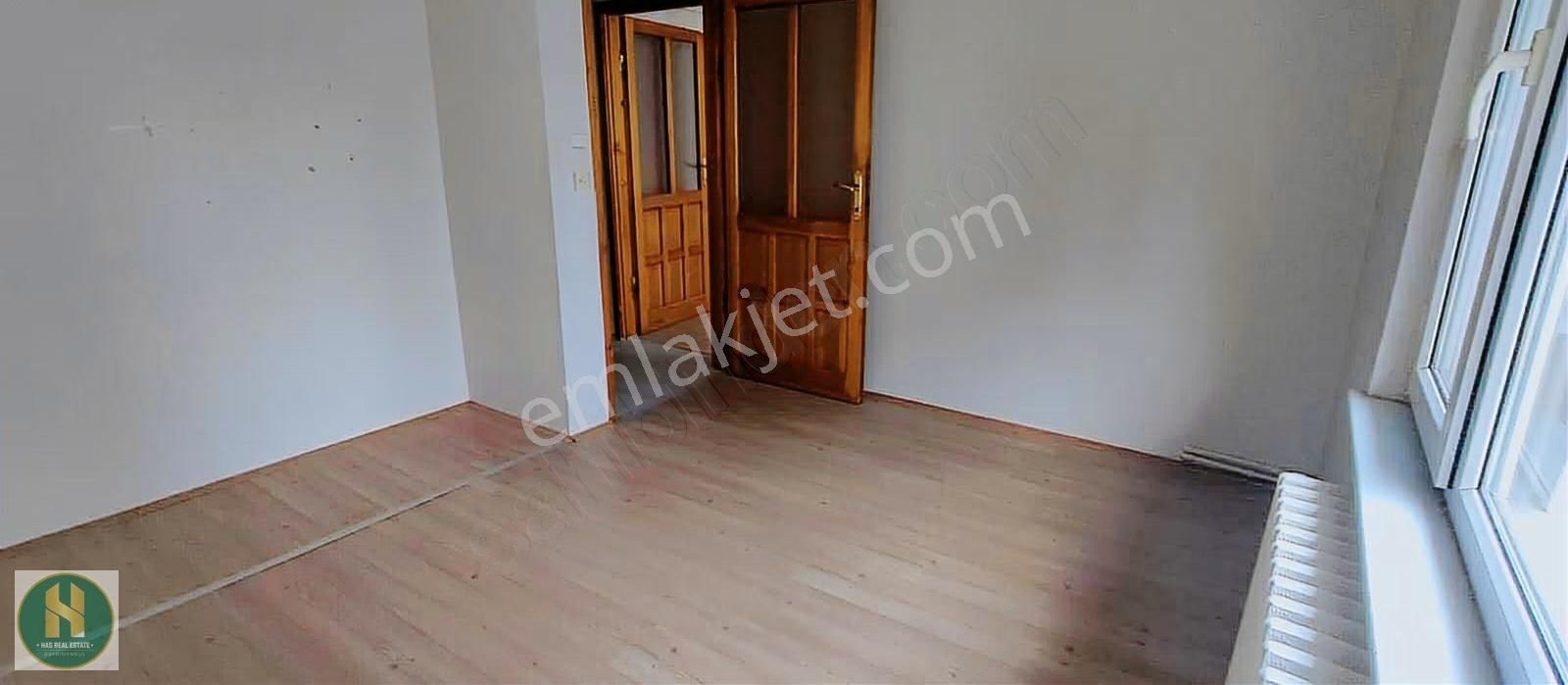 Has Real Estate Gayrimenkulden Bahçelievlerde 3+1 Satılık Daire - Görsel 6
