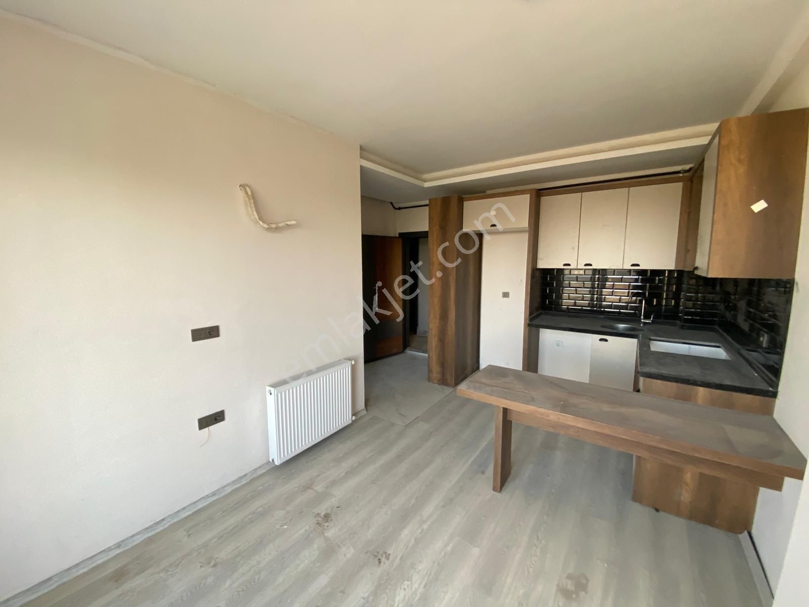 Tece Deniz Mah.de Satılık Havuzlu 1+1 Sıfır Daire - Görsel 4