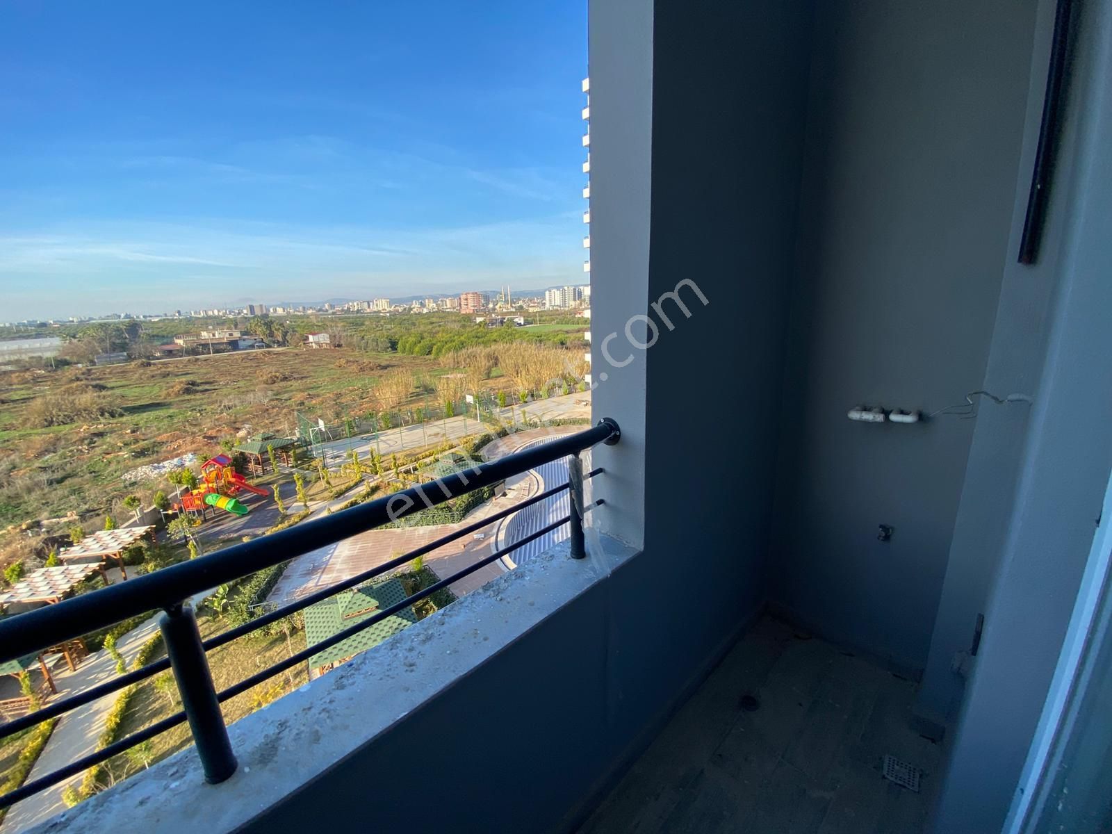 Tece Deniz Mah.de Satılık Havuzlu 1+1 Sıfır Daire - Görsel 8