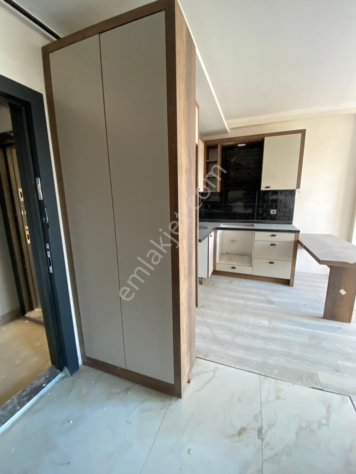 Tece Deniz Mah.de Satılık Havuzlu 1+1 Sıfır Daire - Görsel 11